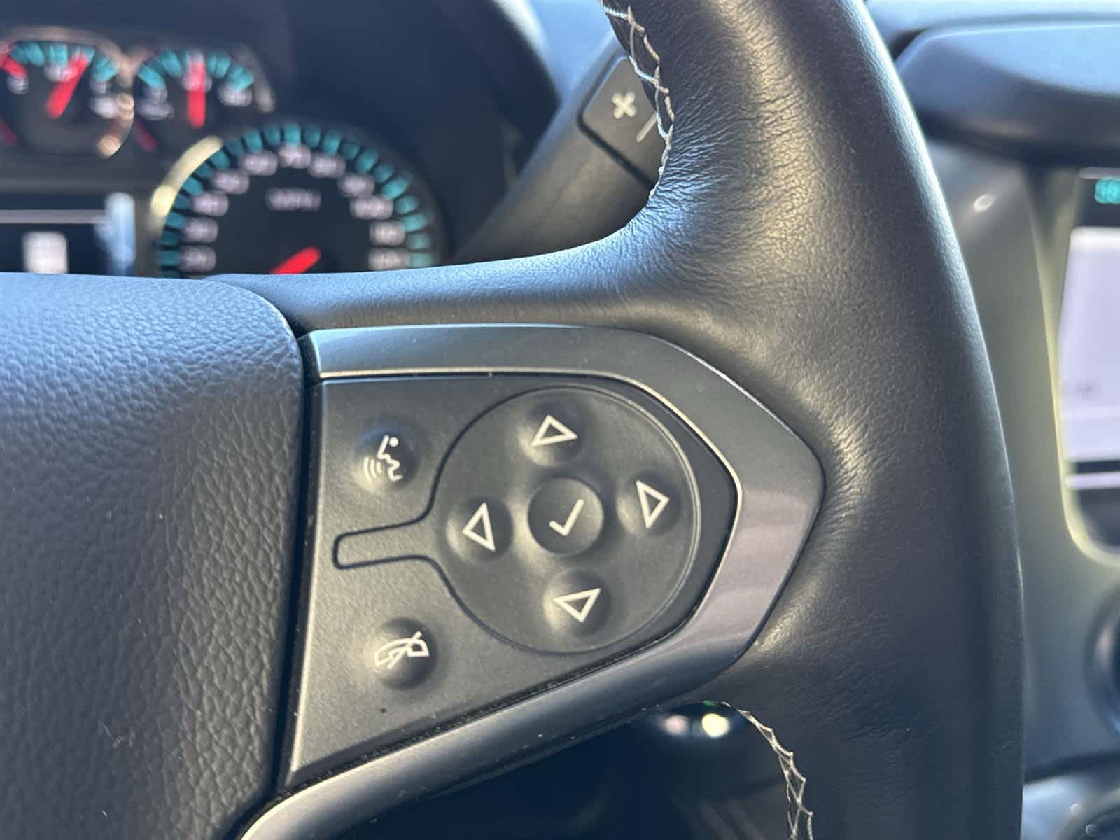 Thumbnail: 2017 Chevrolet Tahoe - 28