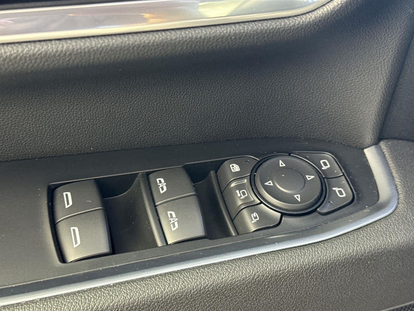 Thumbnail: 2026 Chevrolet Silverado 2500 - 24