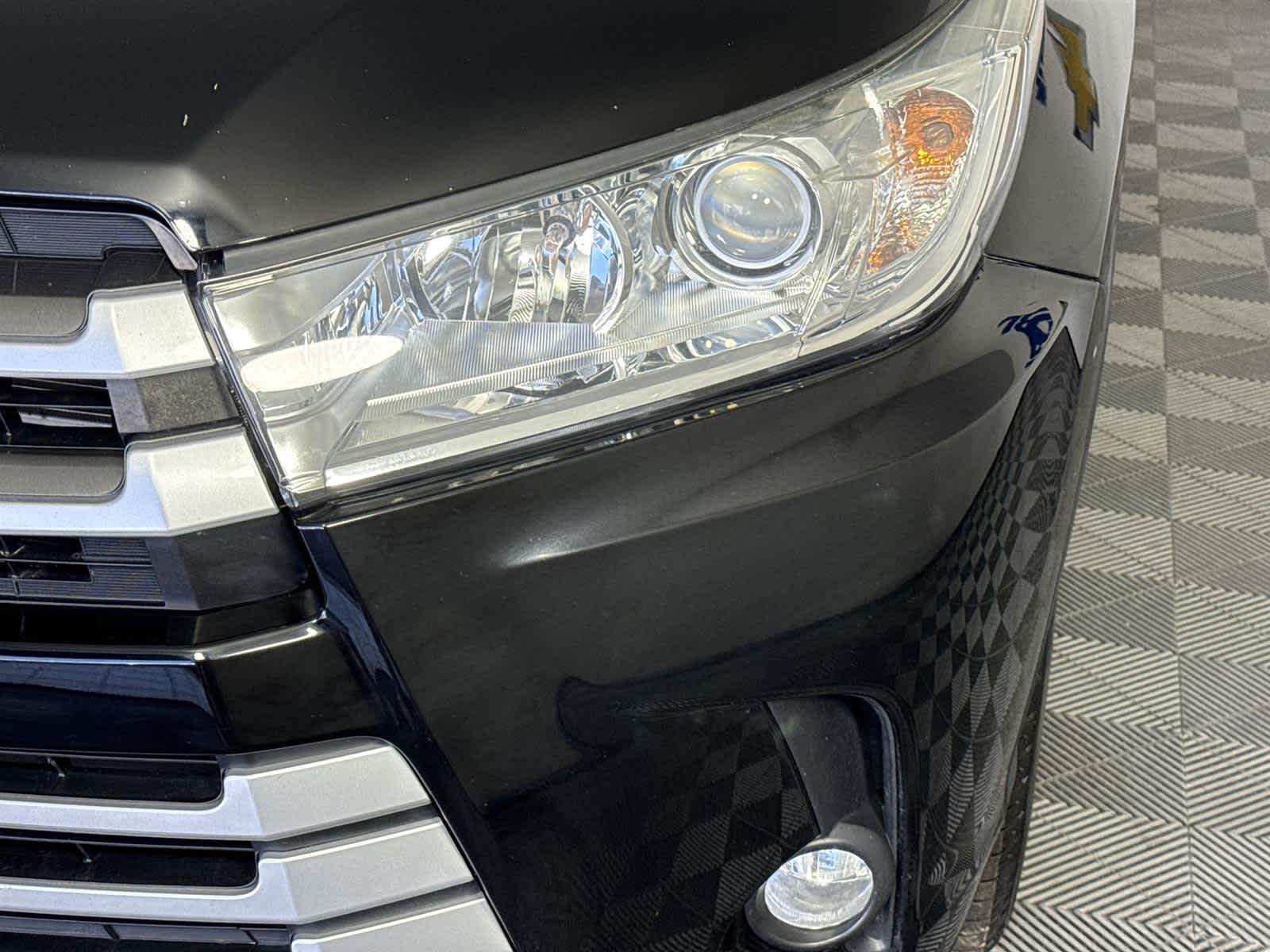 Thumbnail: 2018 Toyota Highlander - 9