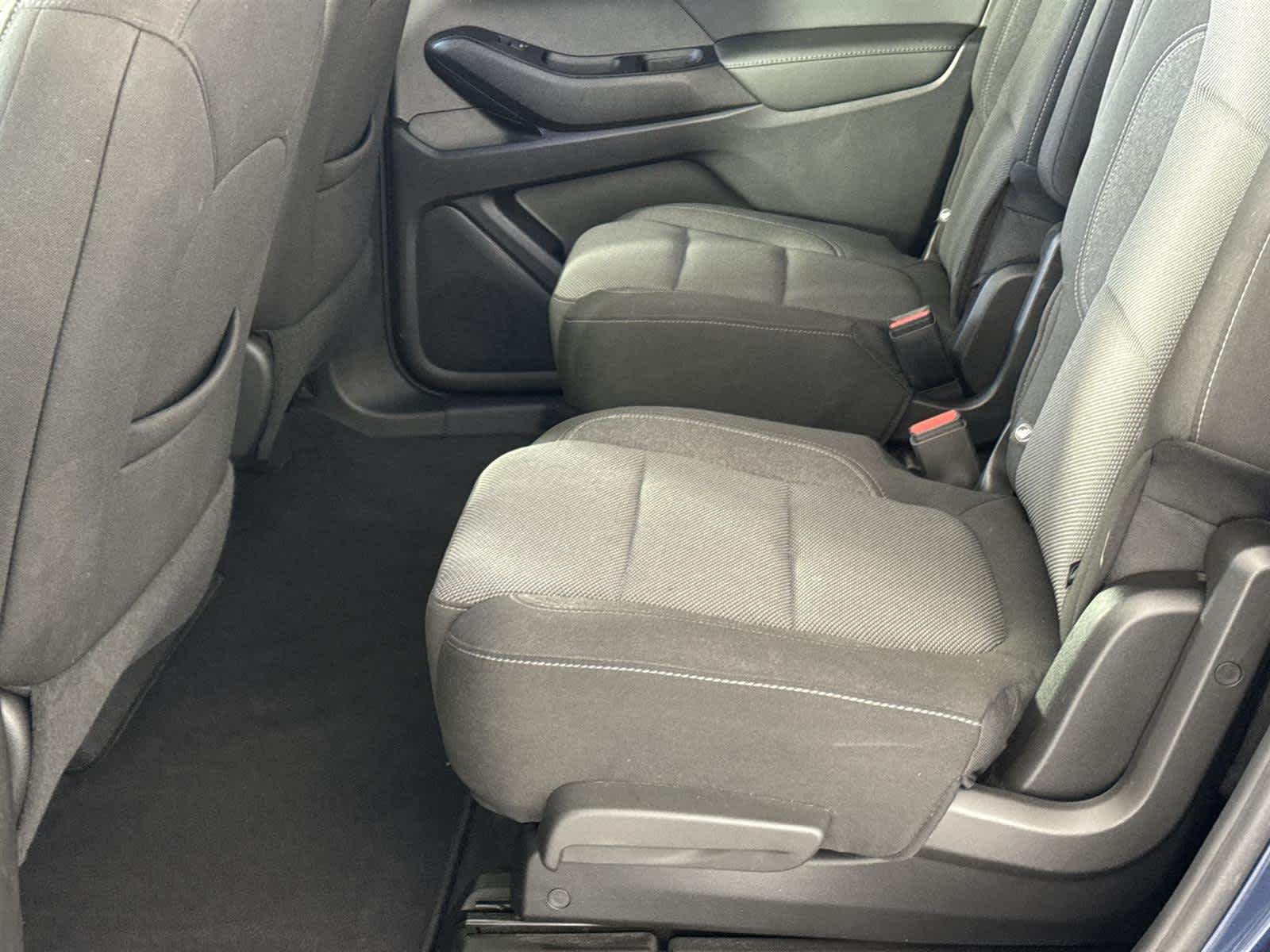 Thumbnail: 2023 Chevrolet Traverse - 14