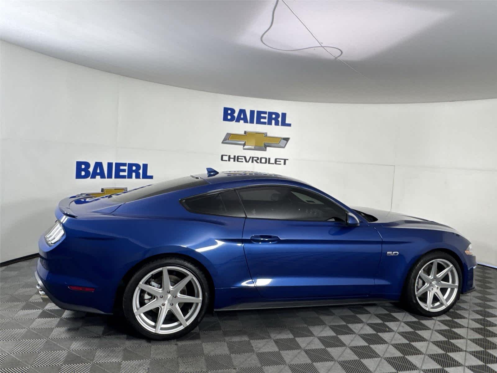 Thumbnail: 2022 Ford Mustang - 6
