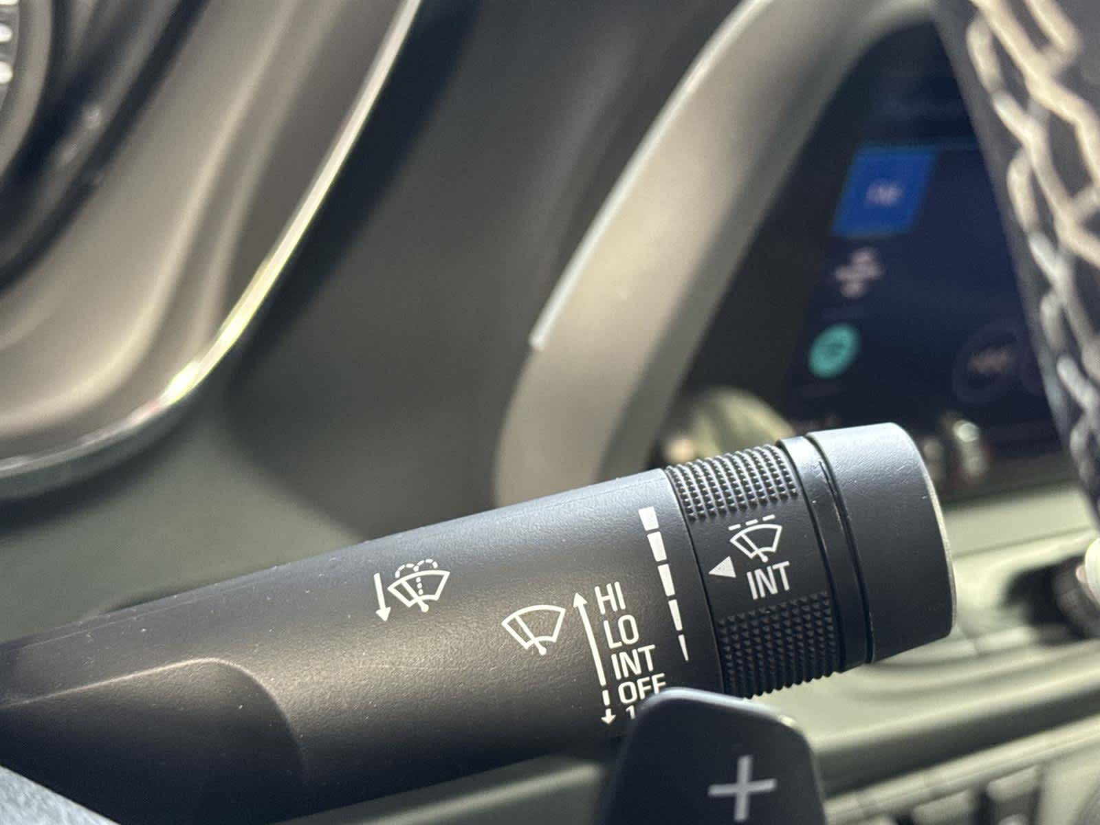 Thumbnail: 2020 Chevrolet Camaro - 26