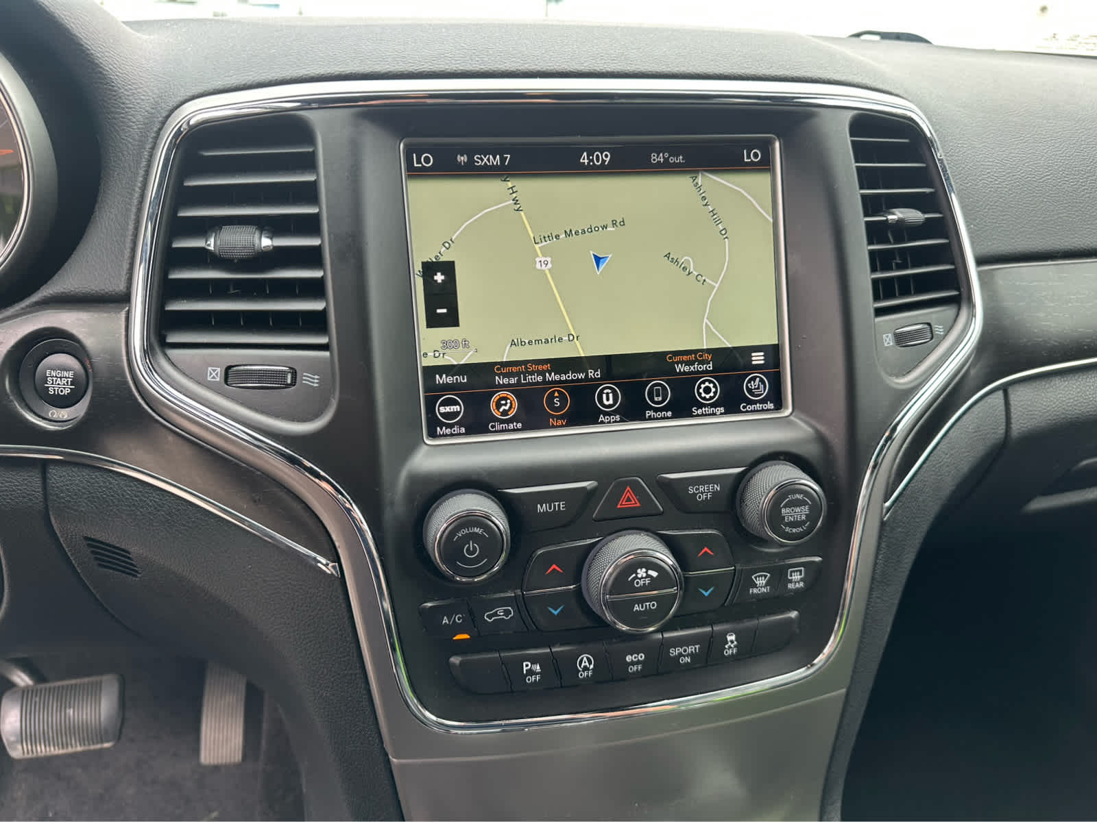 Thumbnail: 2018 Jeep Grand Cherokee - 13