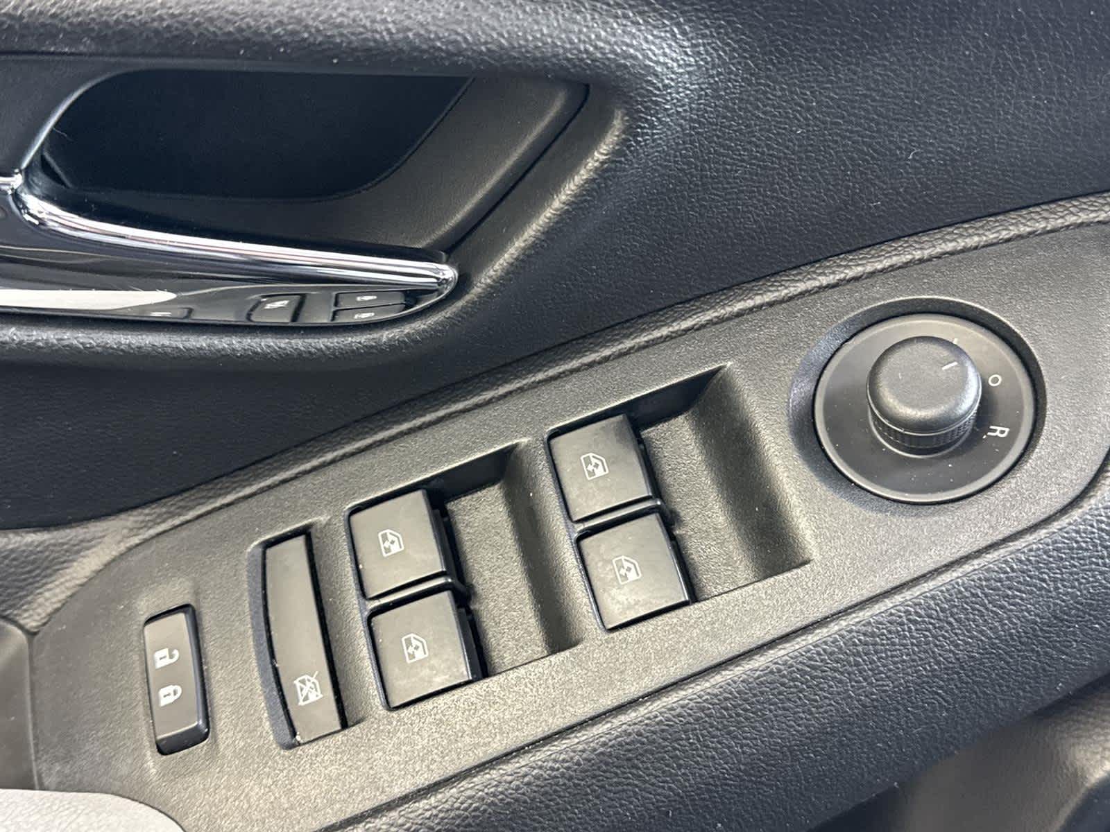 Thumbnail: 2019 Chevrolet Trax - 24