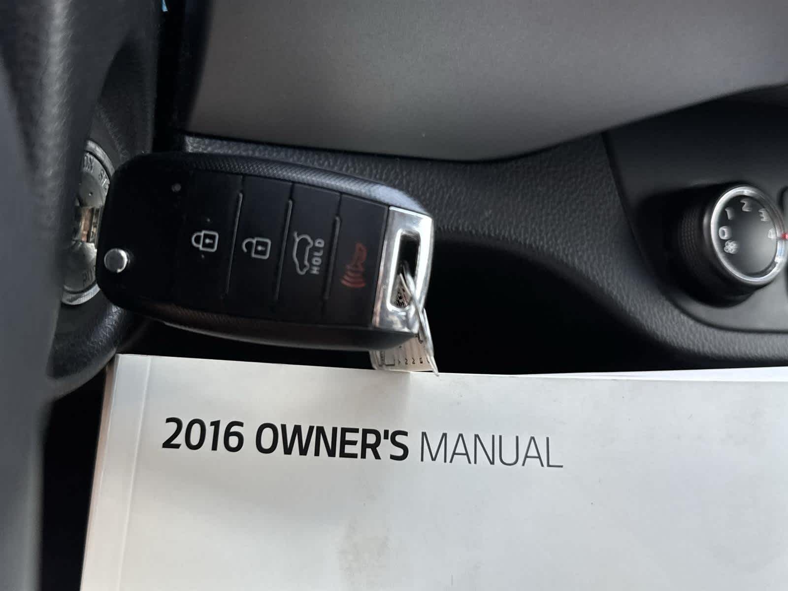 Thumbnail: 2016 Kia Sportage - 27