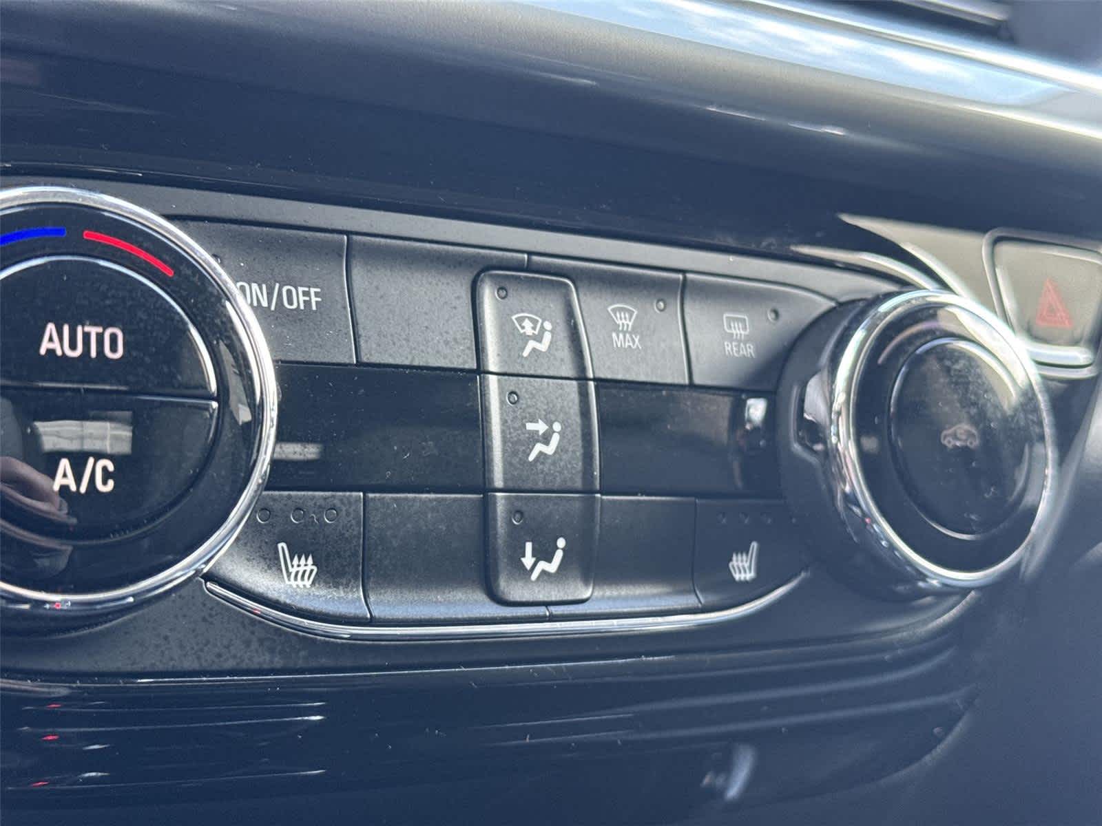 Thumbnail: 2024 Chevrolet Trax - 20