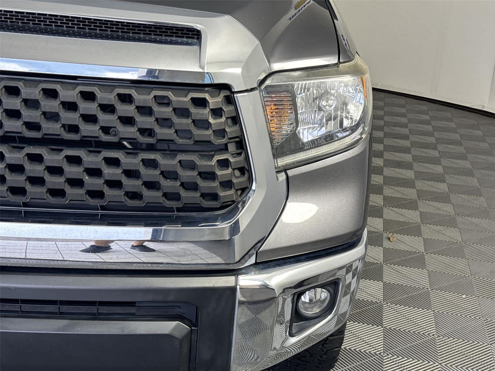 Thumbnail: 2019 Toyota Tundra - 9
