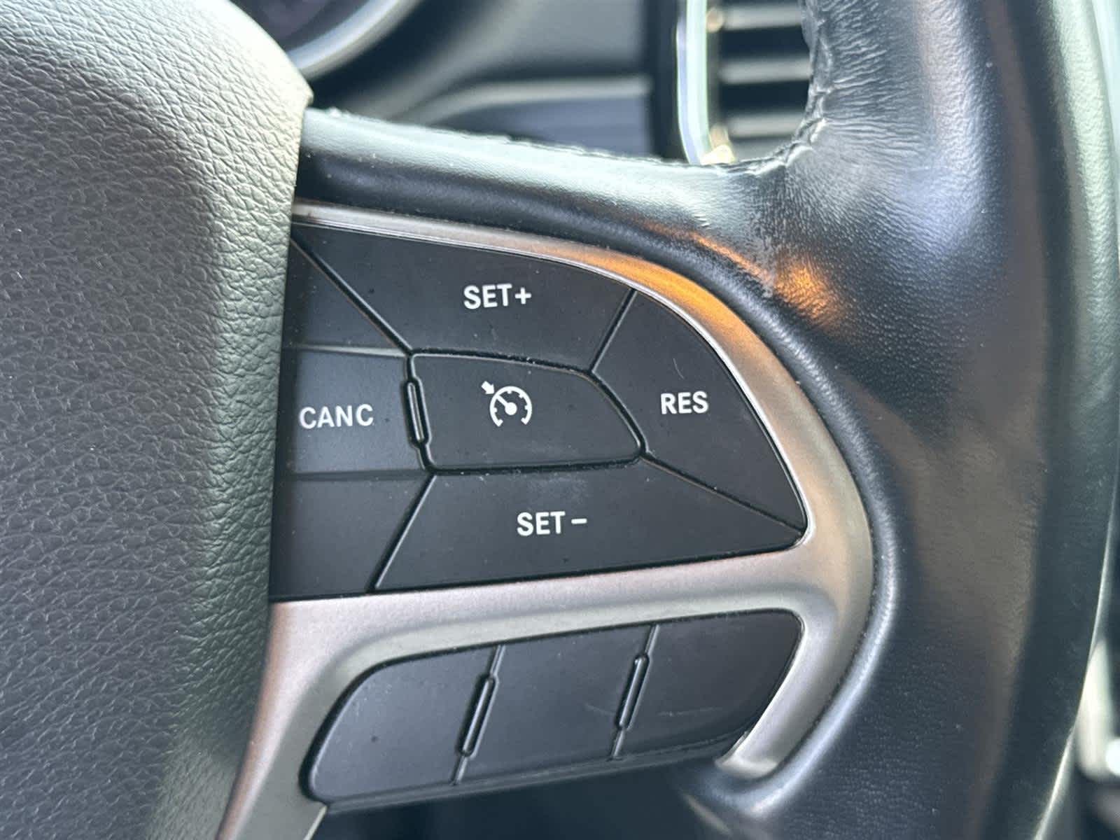 Thumbnail: 2020 Jeep Grand Cherokee - 26