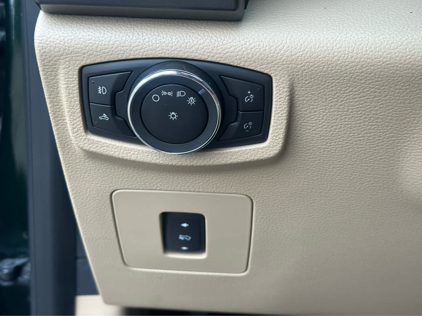 Thumbnail: 2015 Ford F-150 - 19