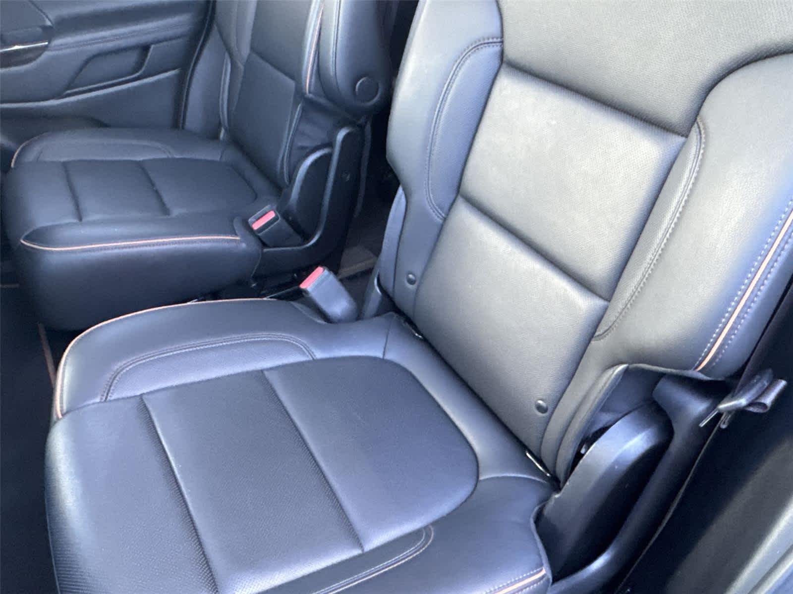 Thumbnail: 2023 GMC Acadia - 14