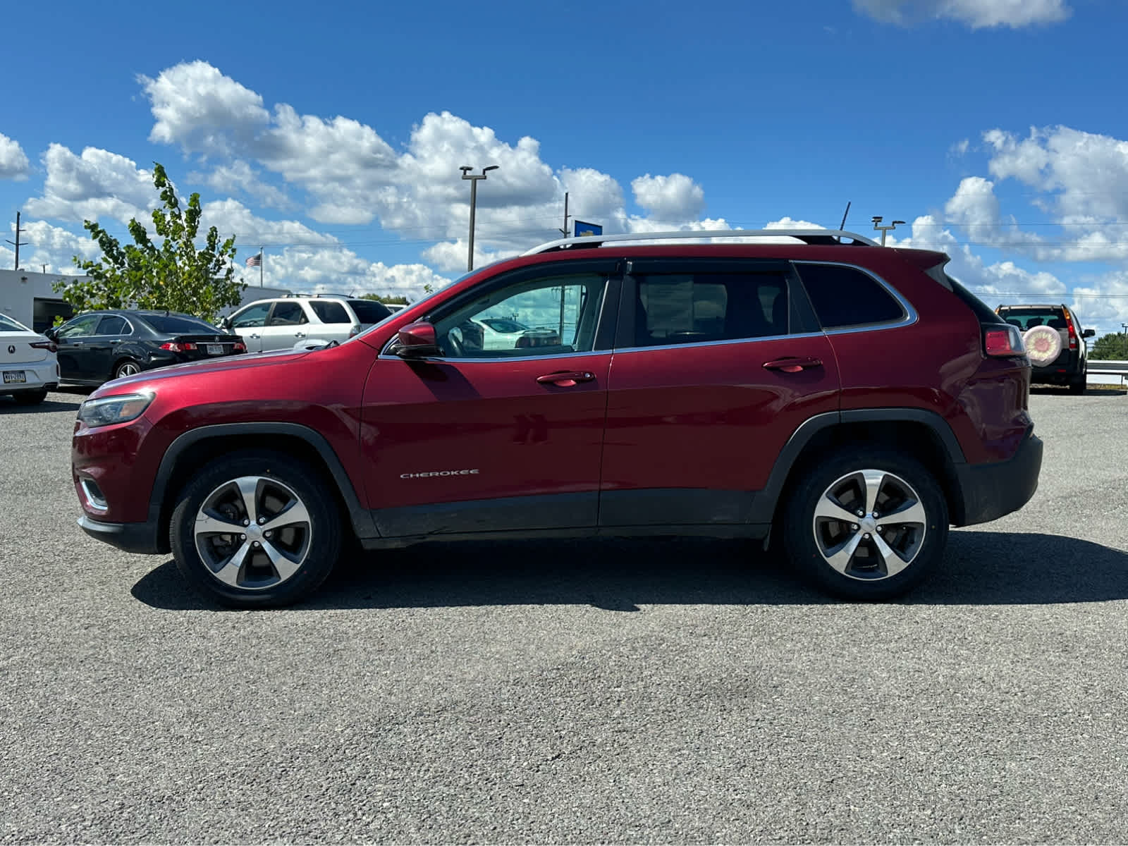Thumbnail: 2019 Jeep Cherokee - 4