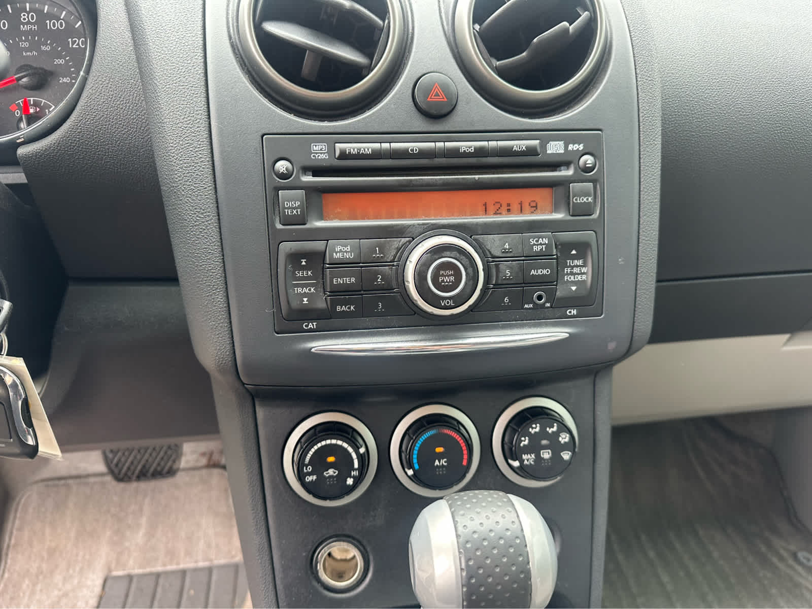 2013 Nissan Rogue S 12