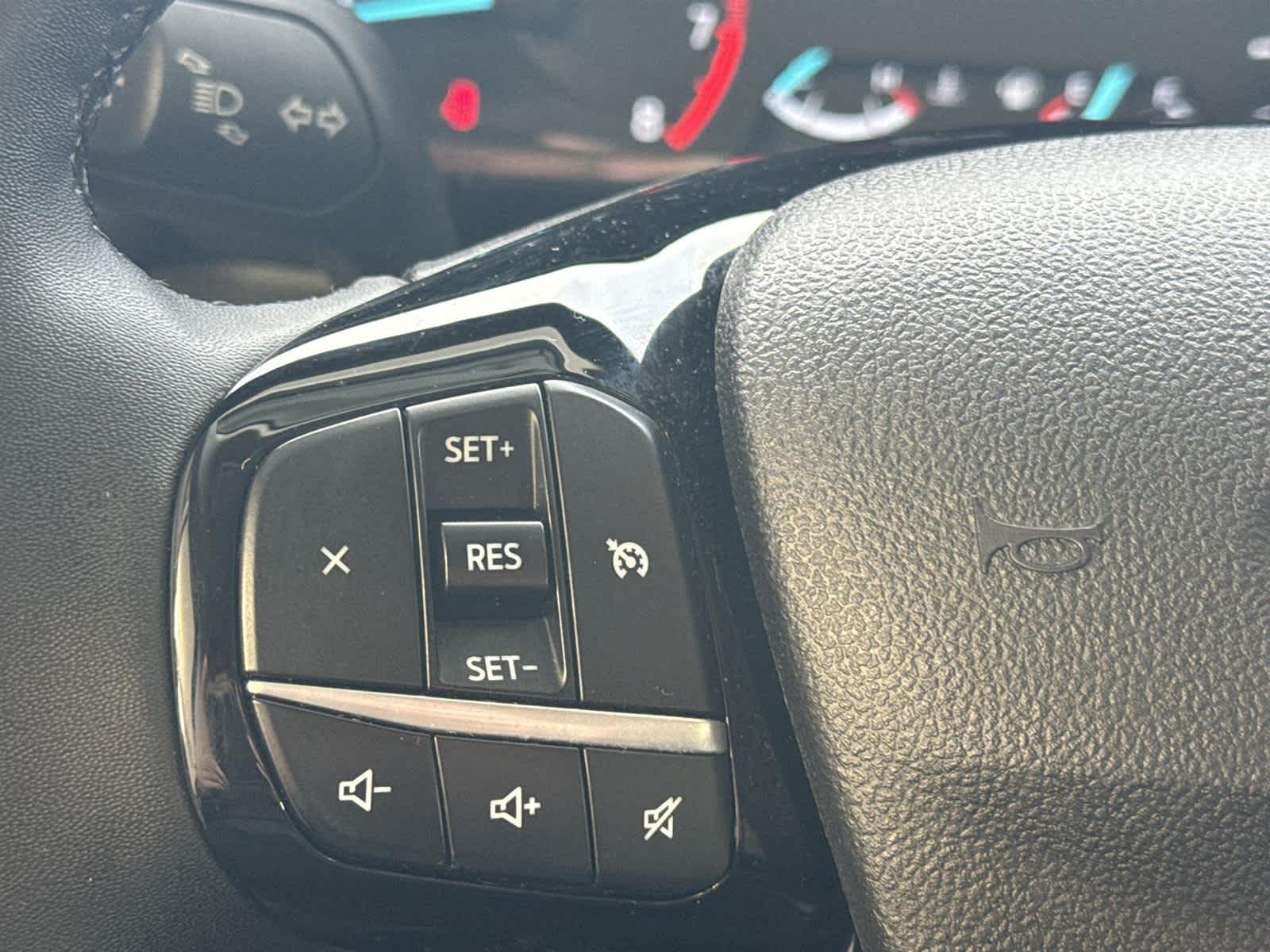 Thumbnail: 2022 Ford Escape - 24