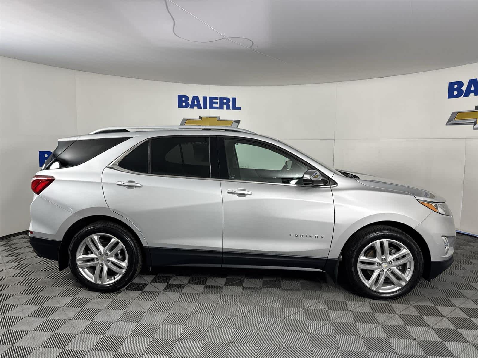 Thumbnail: 2019 Chevrolet Equinox - 6