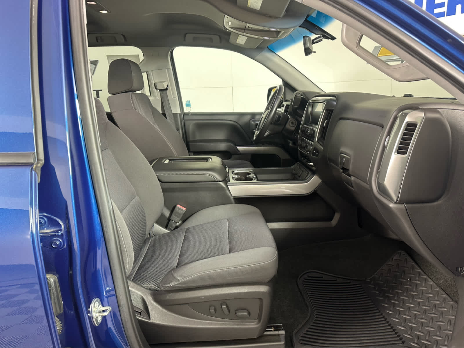 Thumbnail: 2018 Chevrolet Silverado 1500 - 21