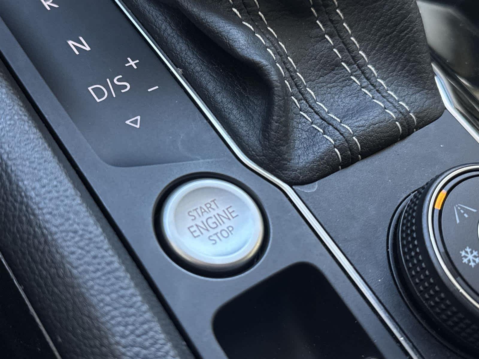 Thumbnail: 2022 Volkswagen Atlas - 28