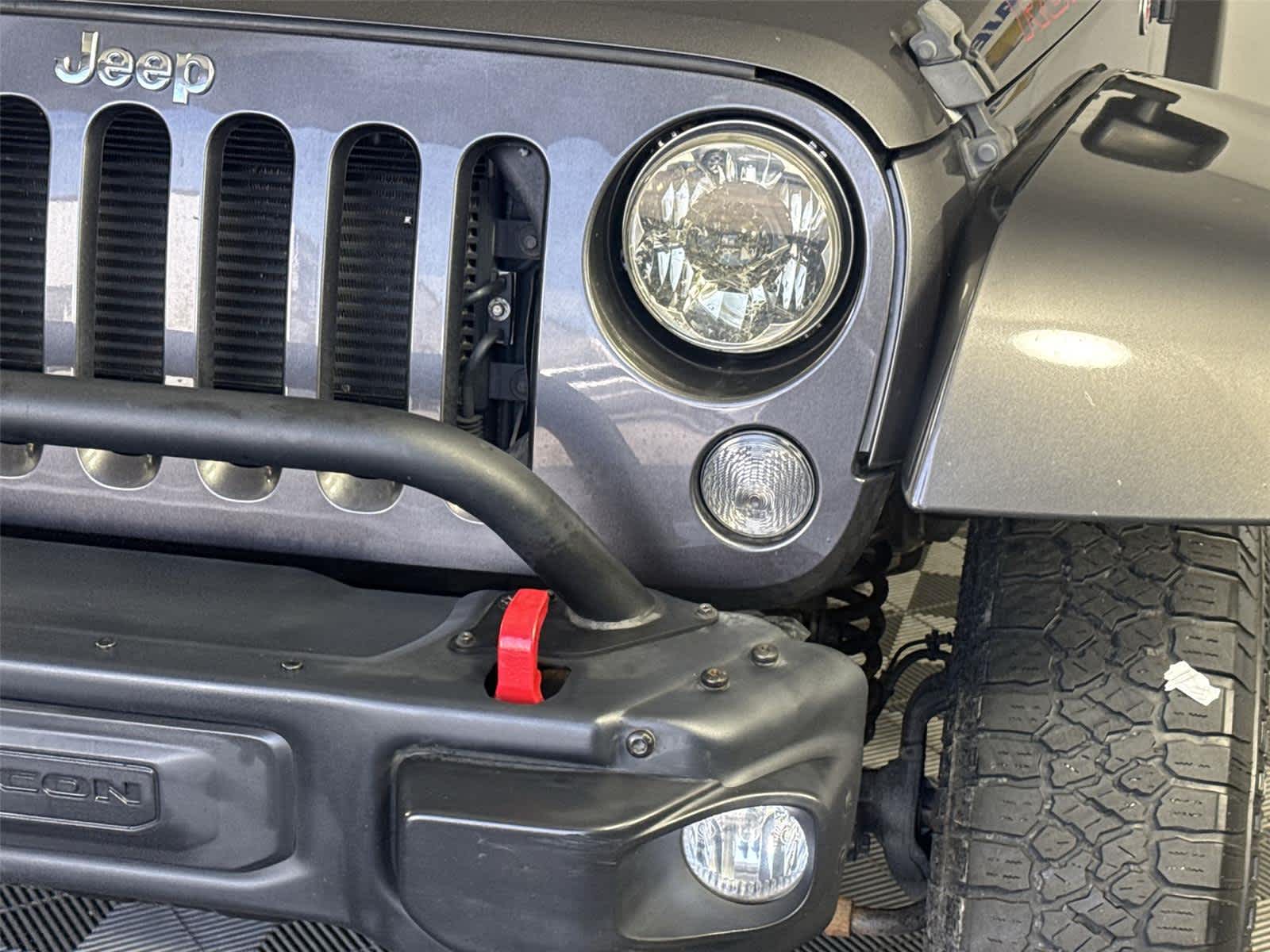 Thumbnail: 2016 Jeep Wrangler - 9