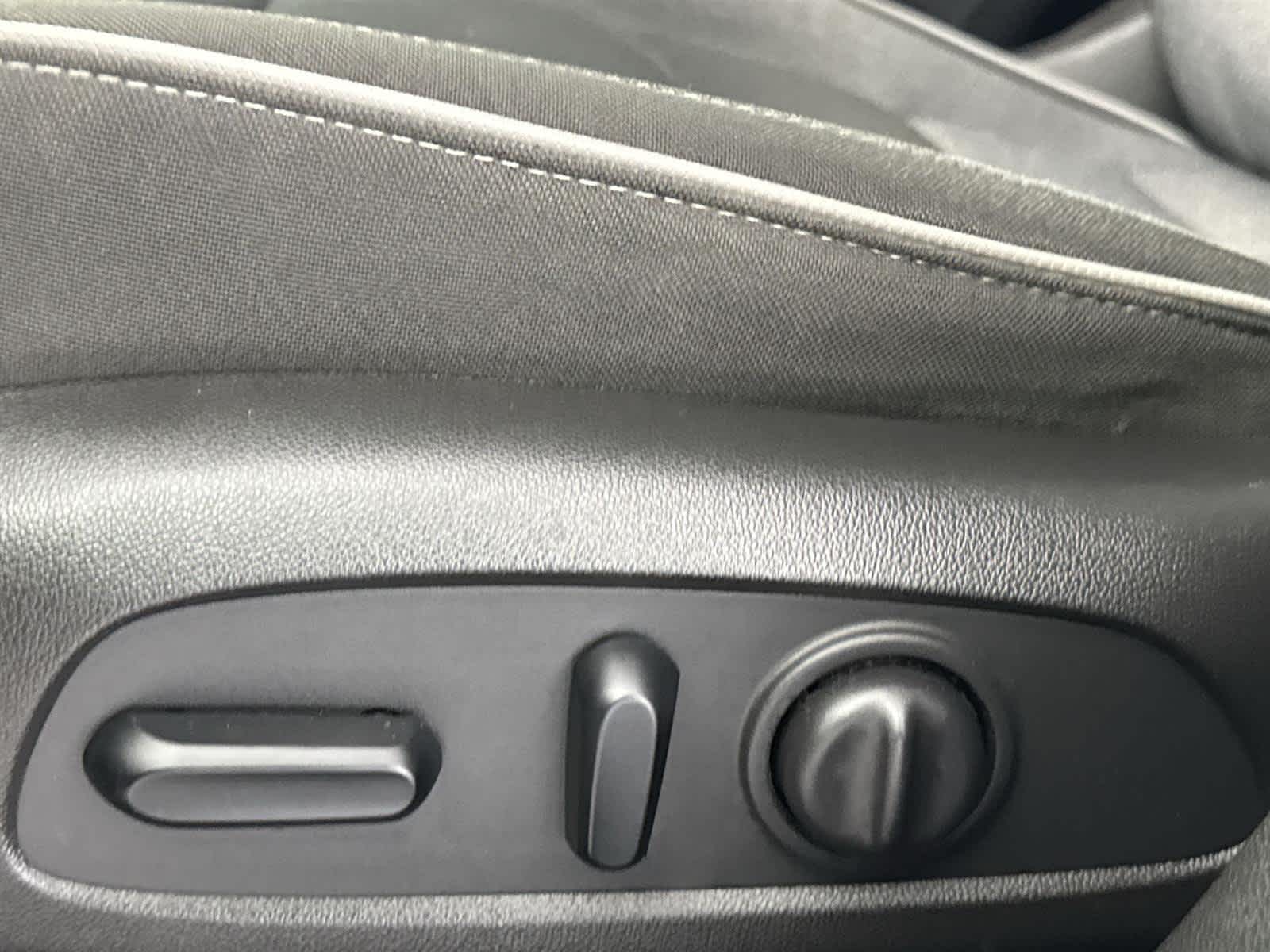 Thumbnail: 2021 Chevrolet TrailBlazer - 12