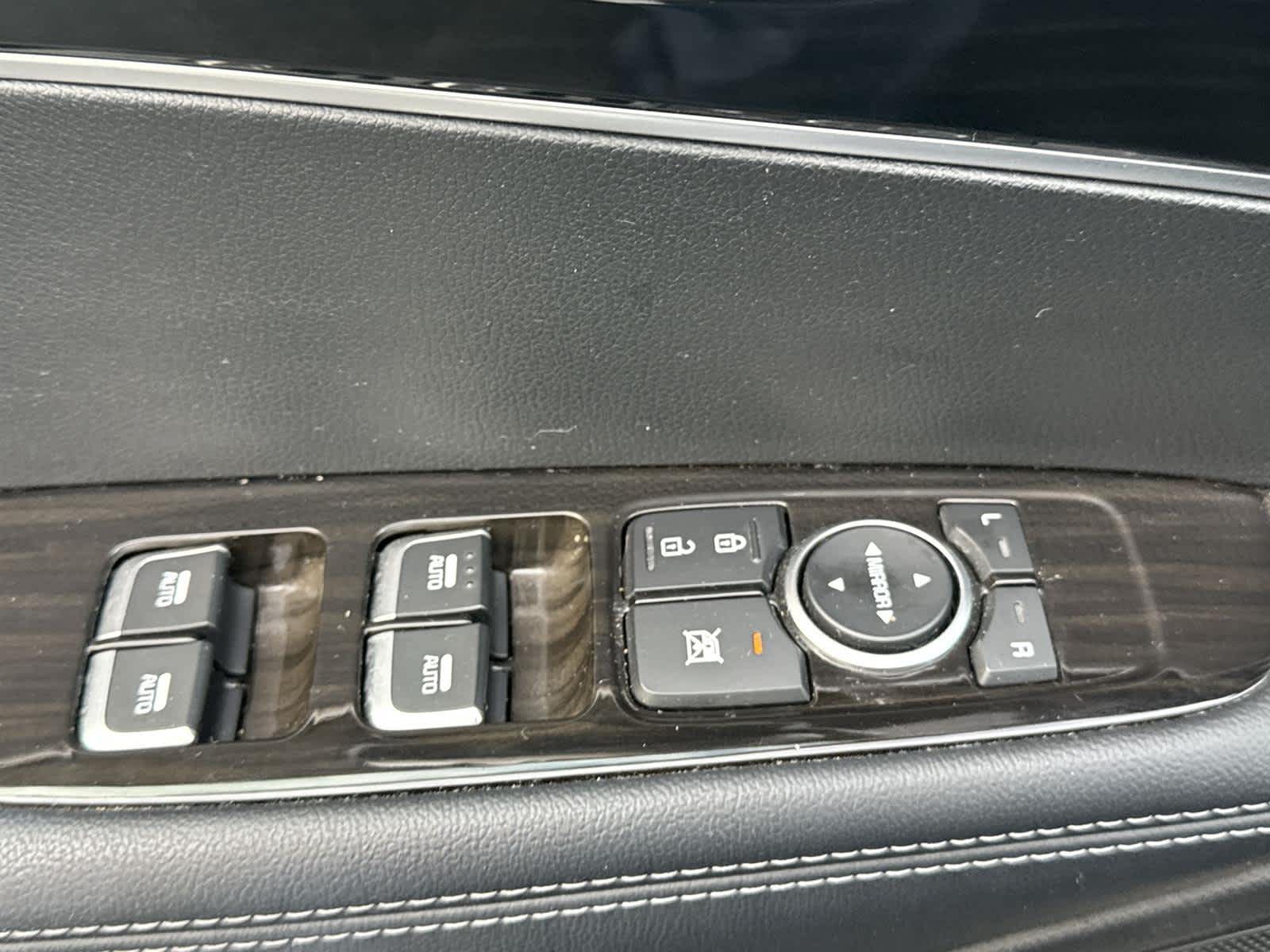 Thumbnail: 2019 Kia Sorento - 21