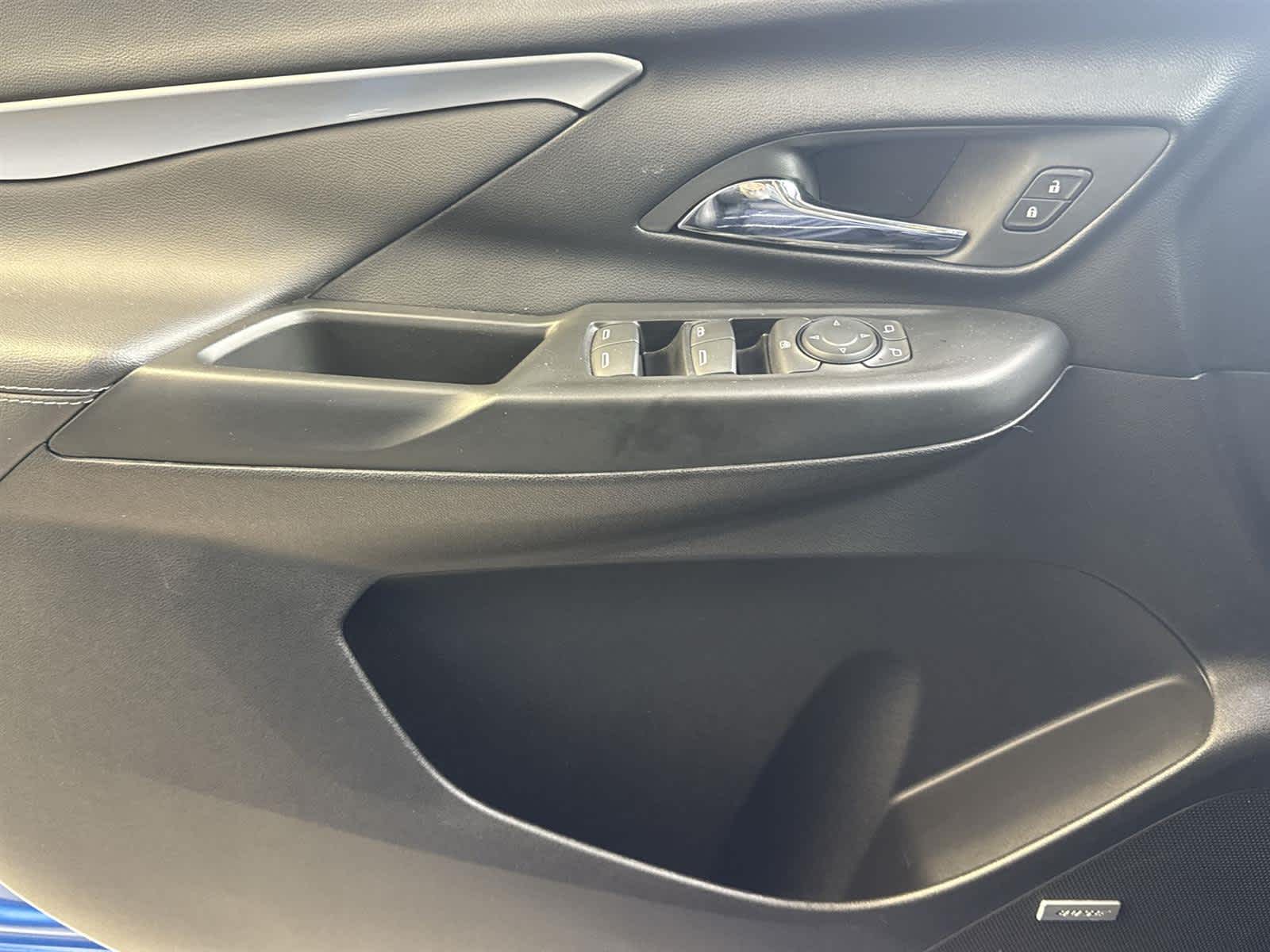 Thumbnail: 2023 Chevrolet Bolt EV - 22