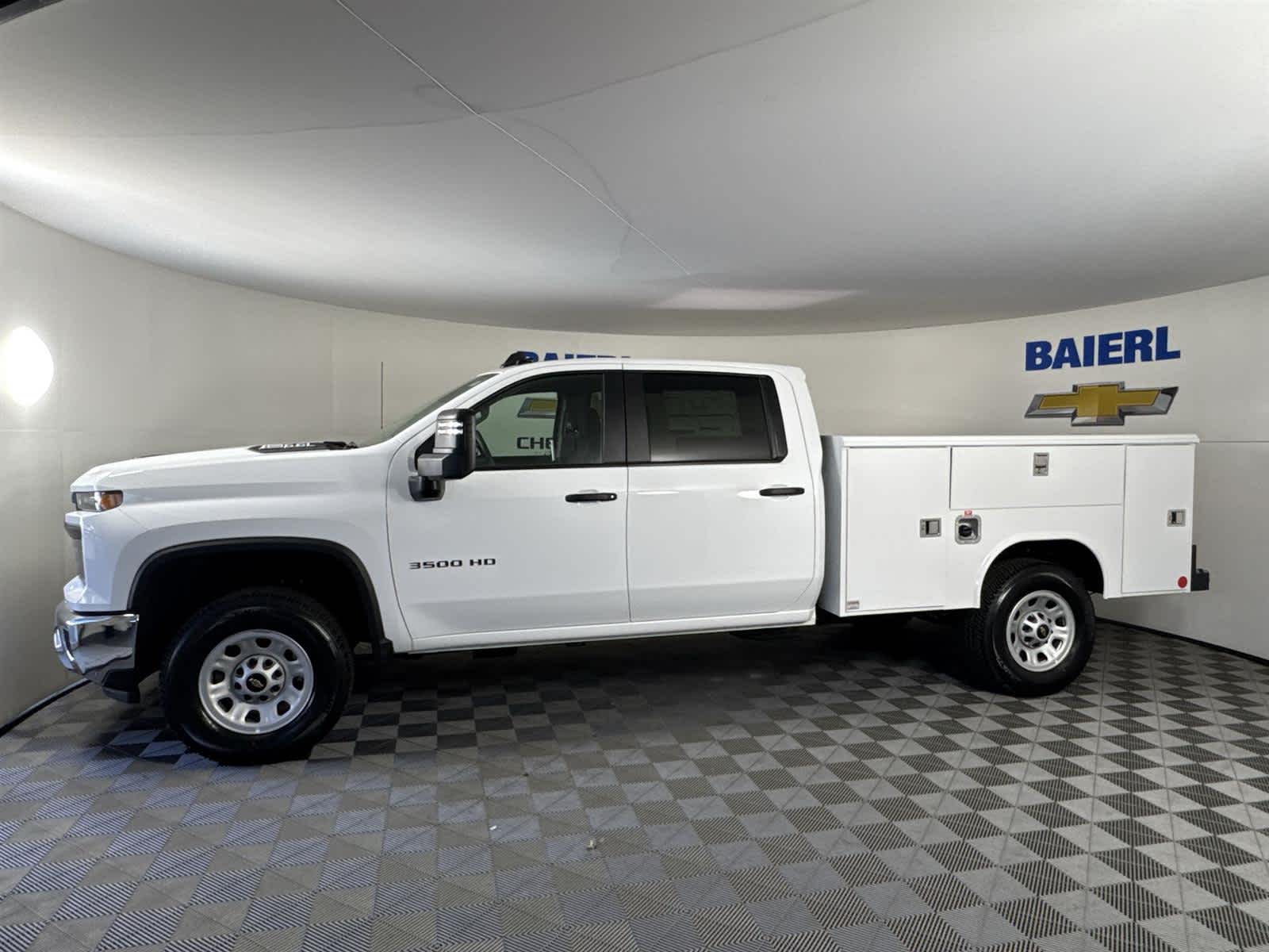 Thumbnail: 2025 Chevrolet Silverado 3500 - 2