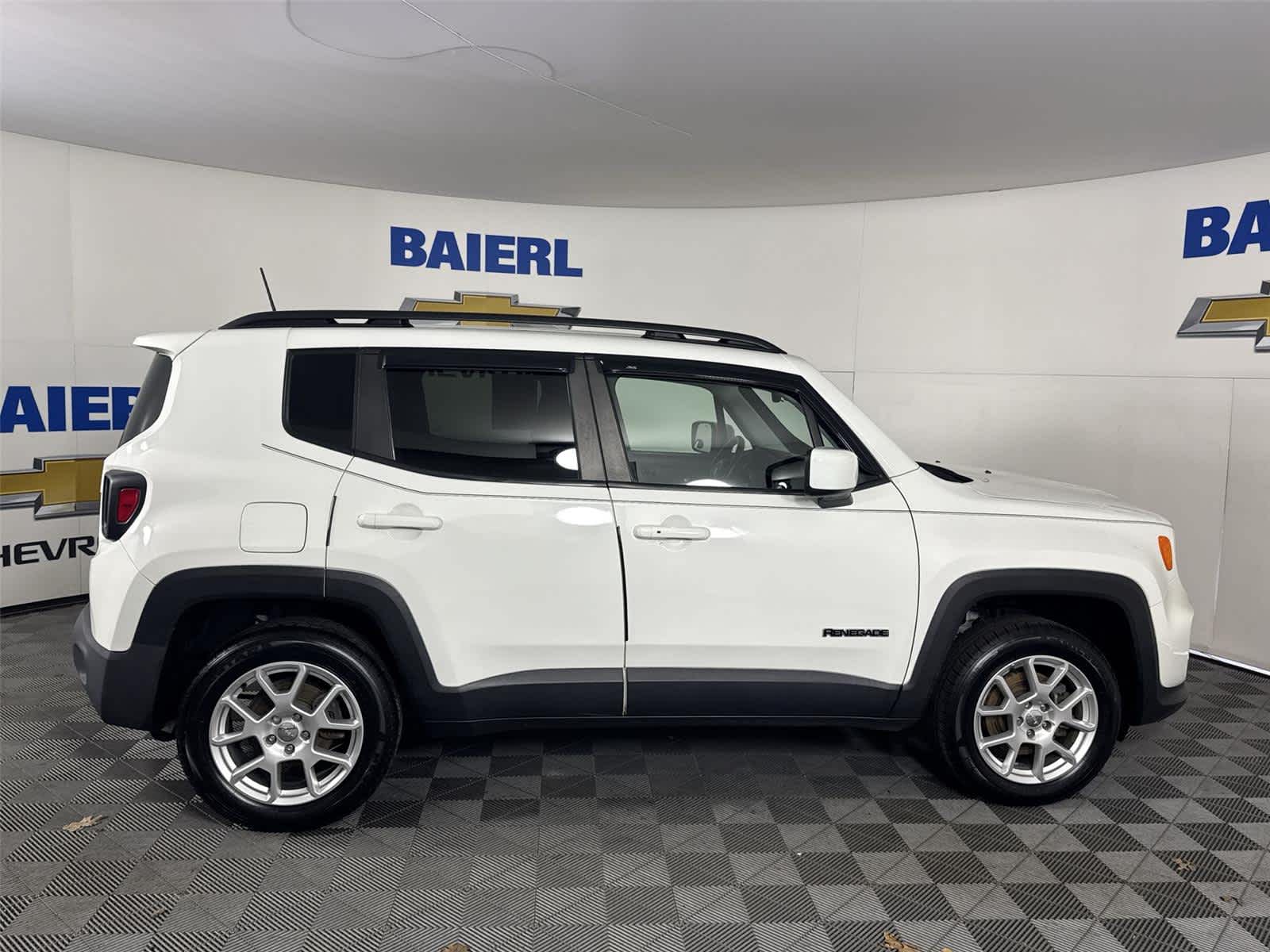 Thumbnail: 2020 Jeep Renegade - 6