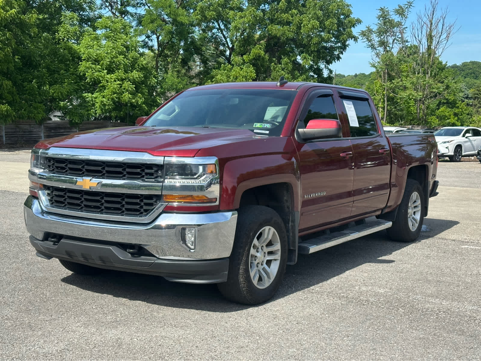 Thumbnail: 2017 Chevrolet Silverado 1500 - 1