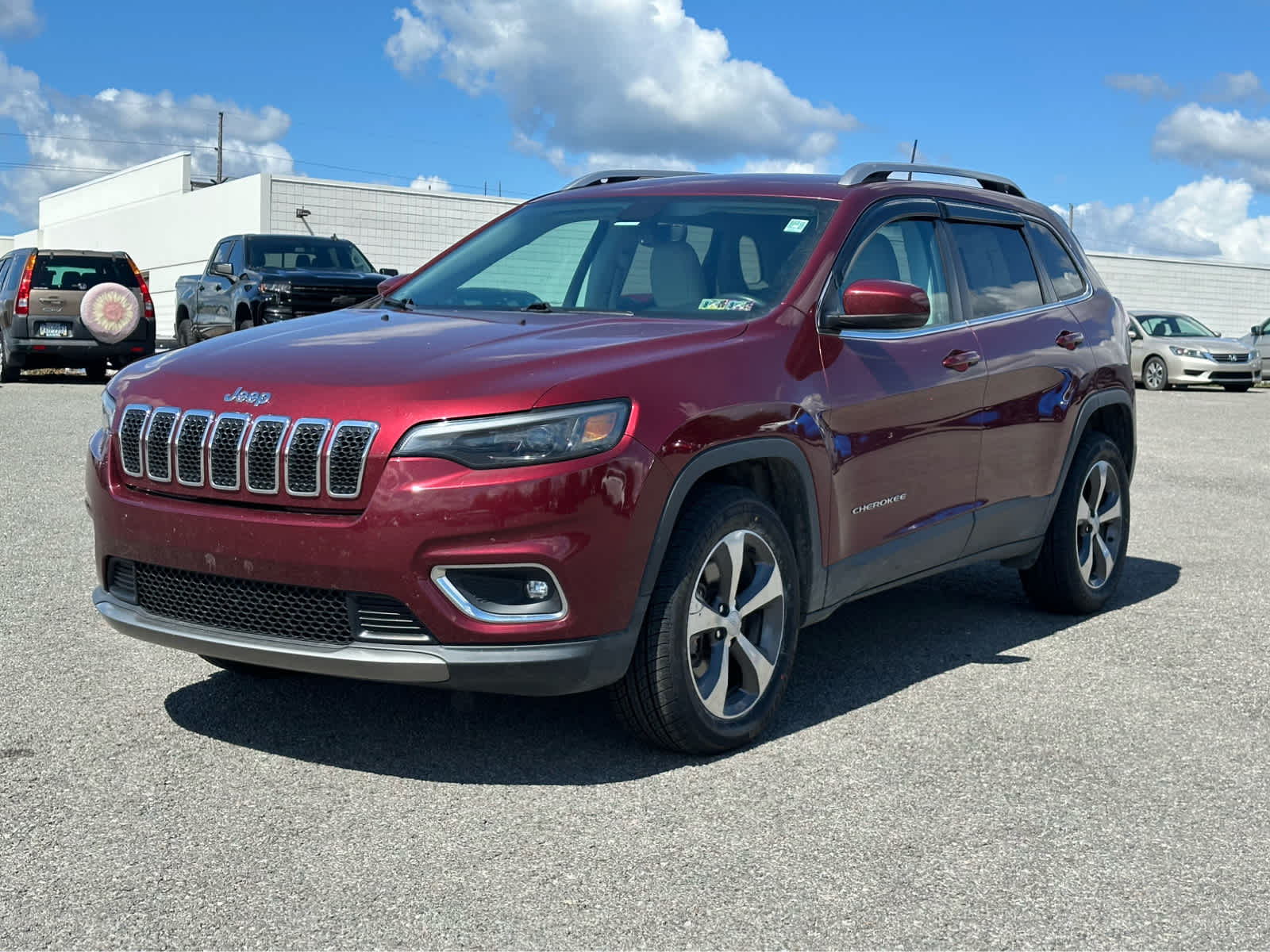 Thumbnail: 2019 Jeep Cherokee - 1