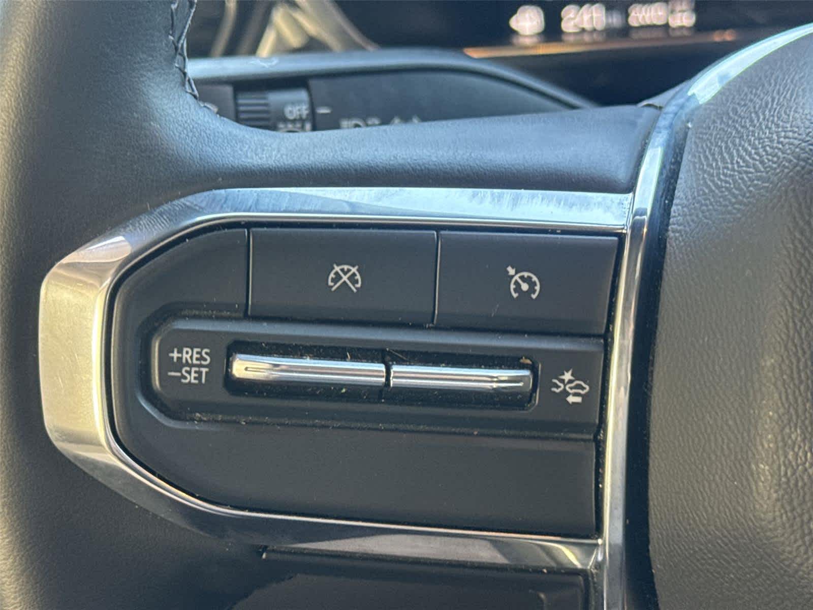 Thumbnail: 2024 GMC Canyon - 25