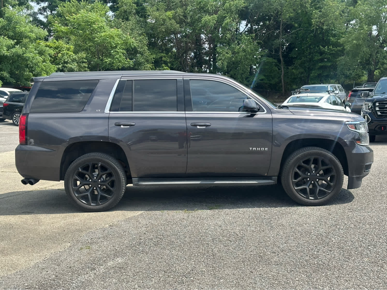 Thumbnail: 2017 Chevrolet Tahoe - 8