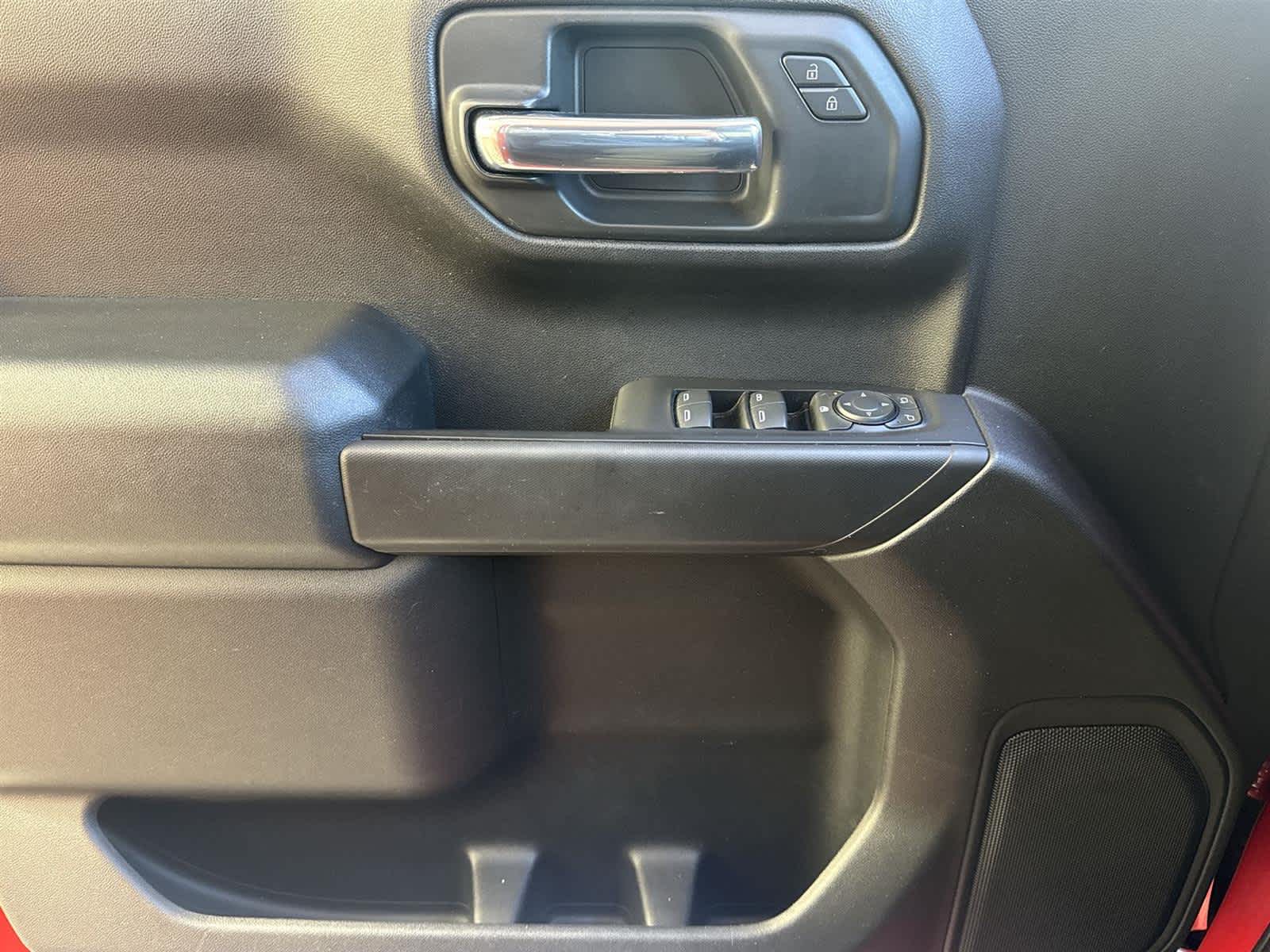 Thumbnail: 2020 Chevrolet Silverado 1500 - 22