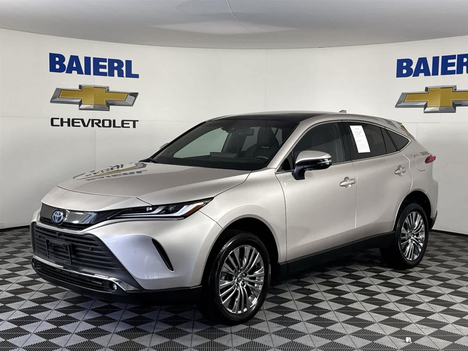 Thumbnail: 2024 Toyota Venza - 1