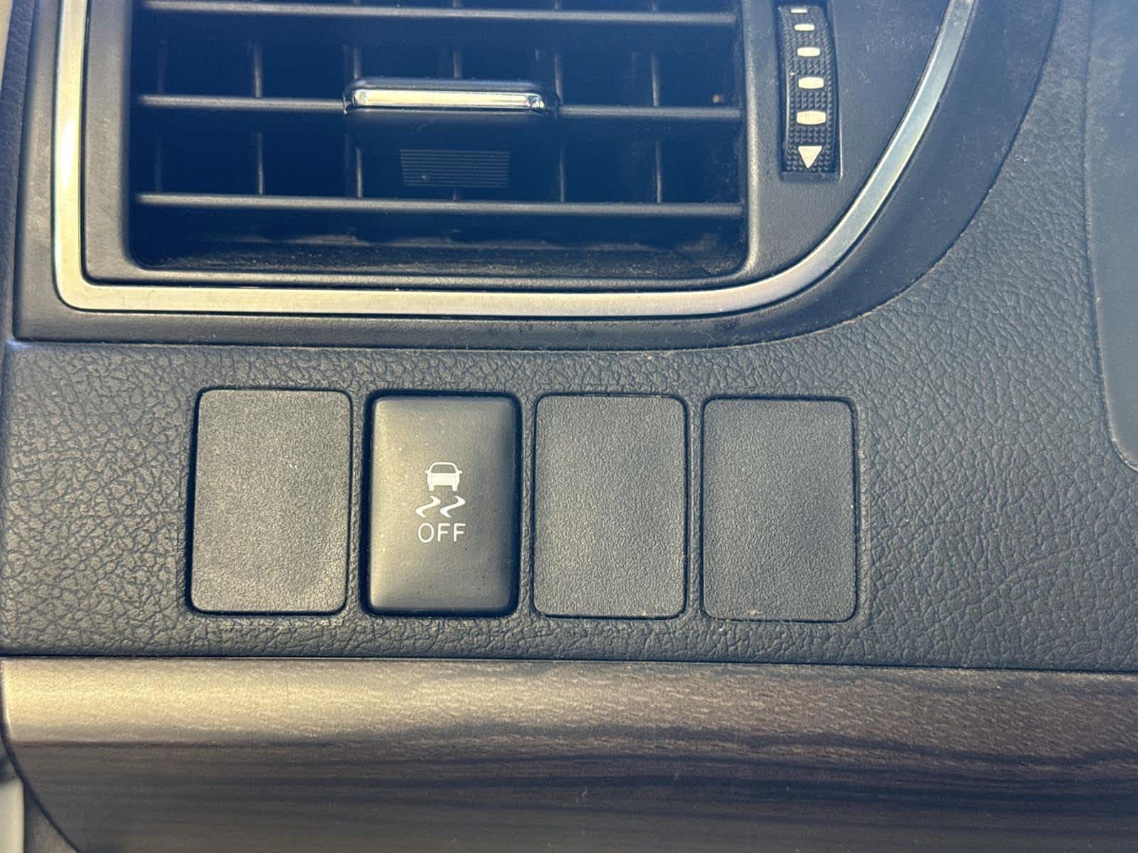 Thumbnail: 2016 Toyota Camry - 22