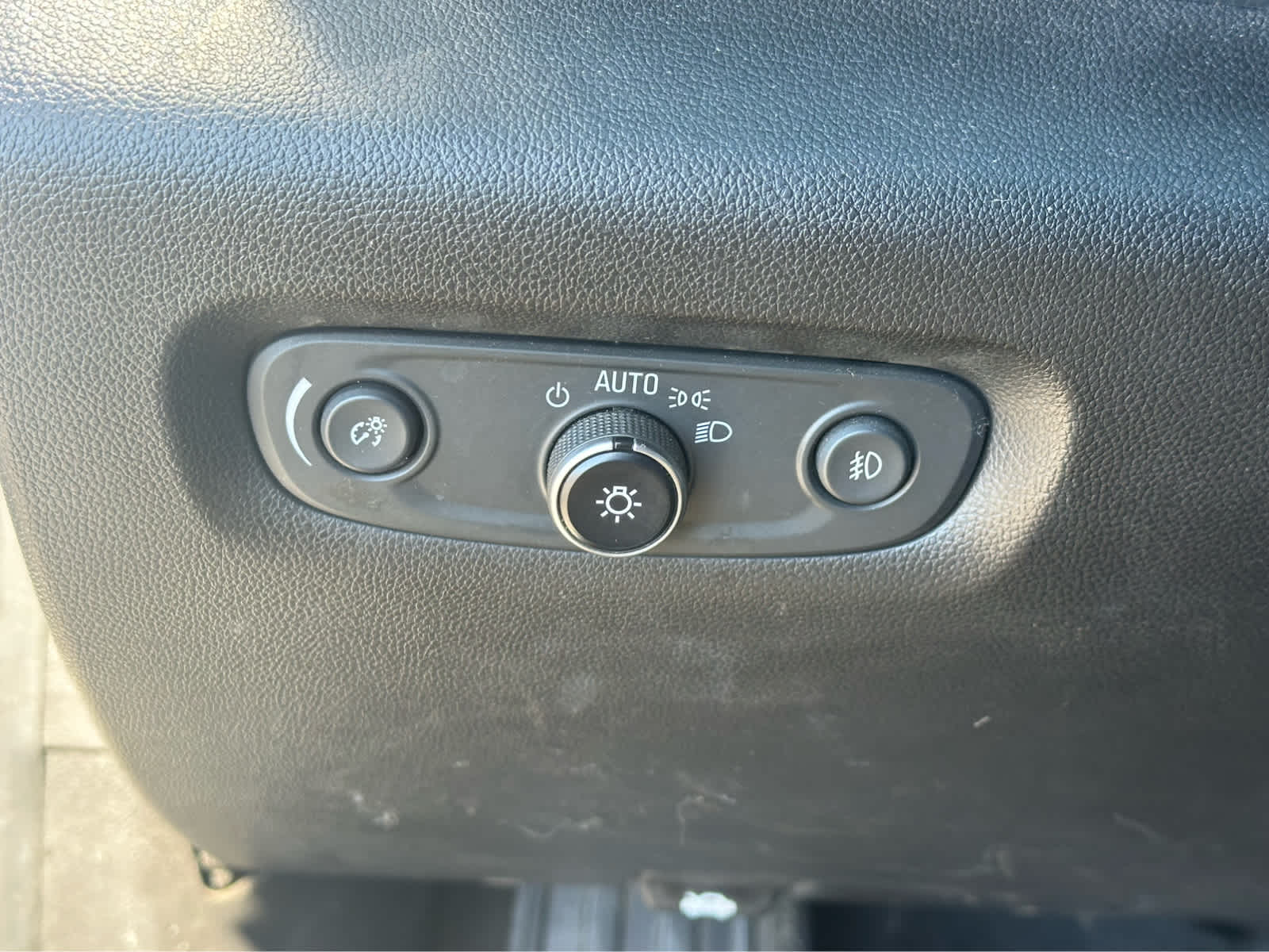 Thumbnail: 2019 Chevrolet Traverse - 16