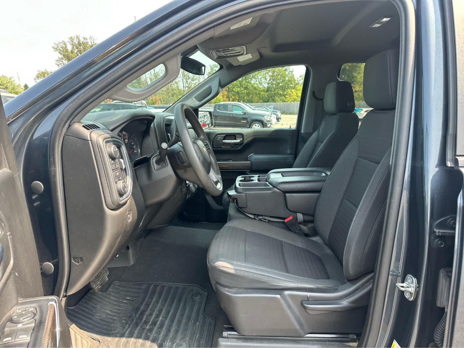 Thumbnail: 2020 Chevrolet Silverado 1500 - 5