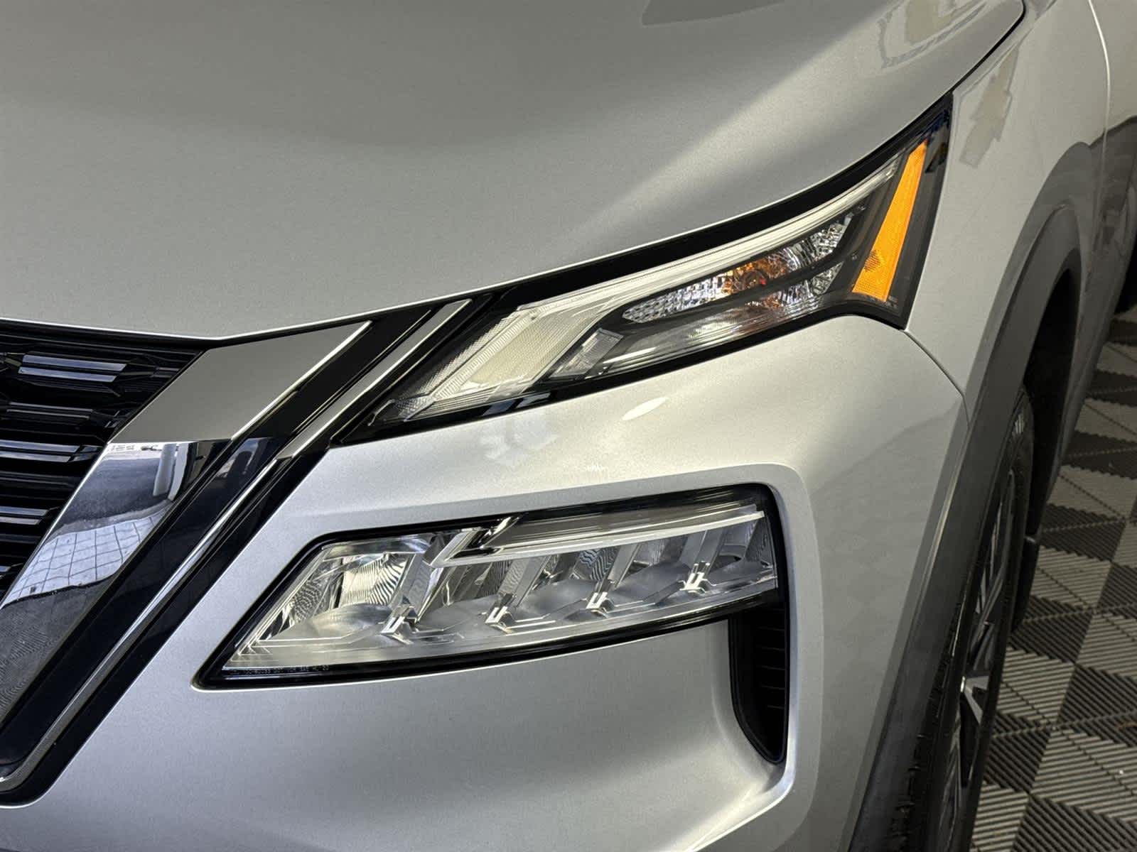 Thumbnail: 2022 Nissan Rogue - 9