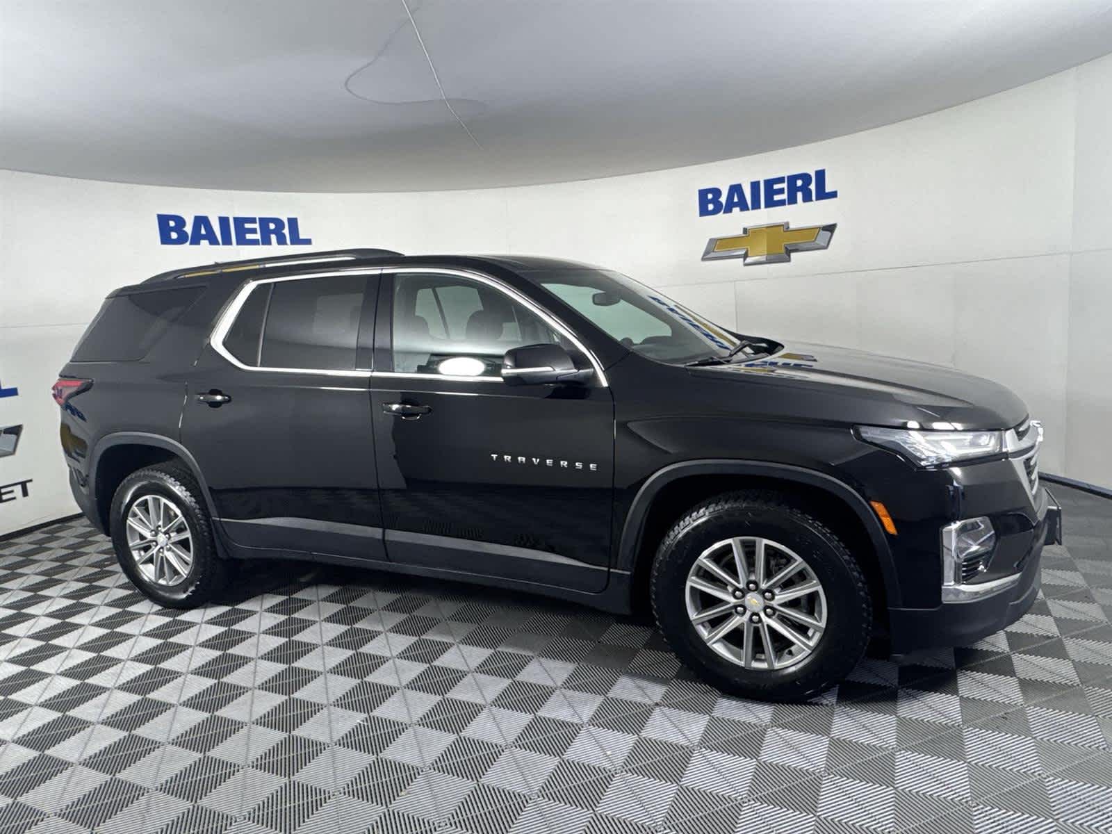 Thumbnail: 2023 Chevrolet Traverse - 6