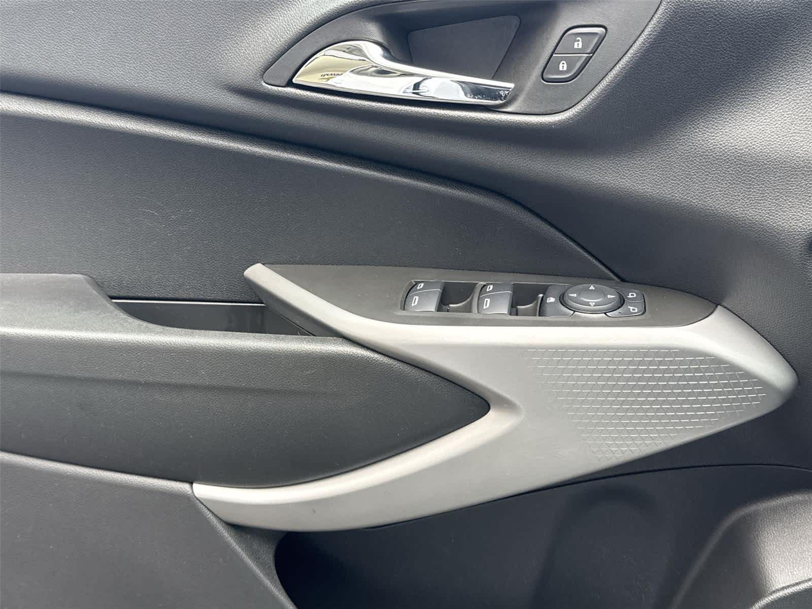 Thumbnail: 2024 Chevrolet Trax - 20