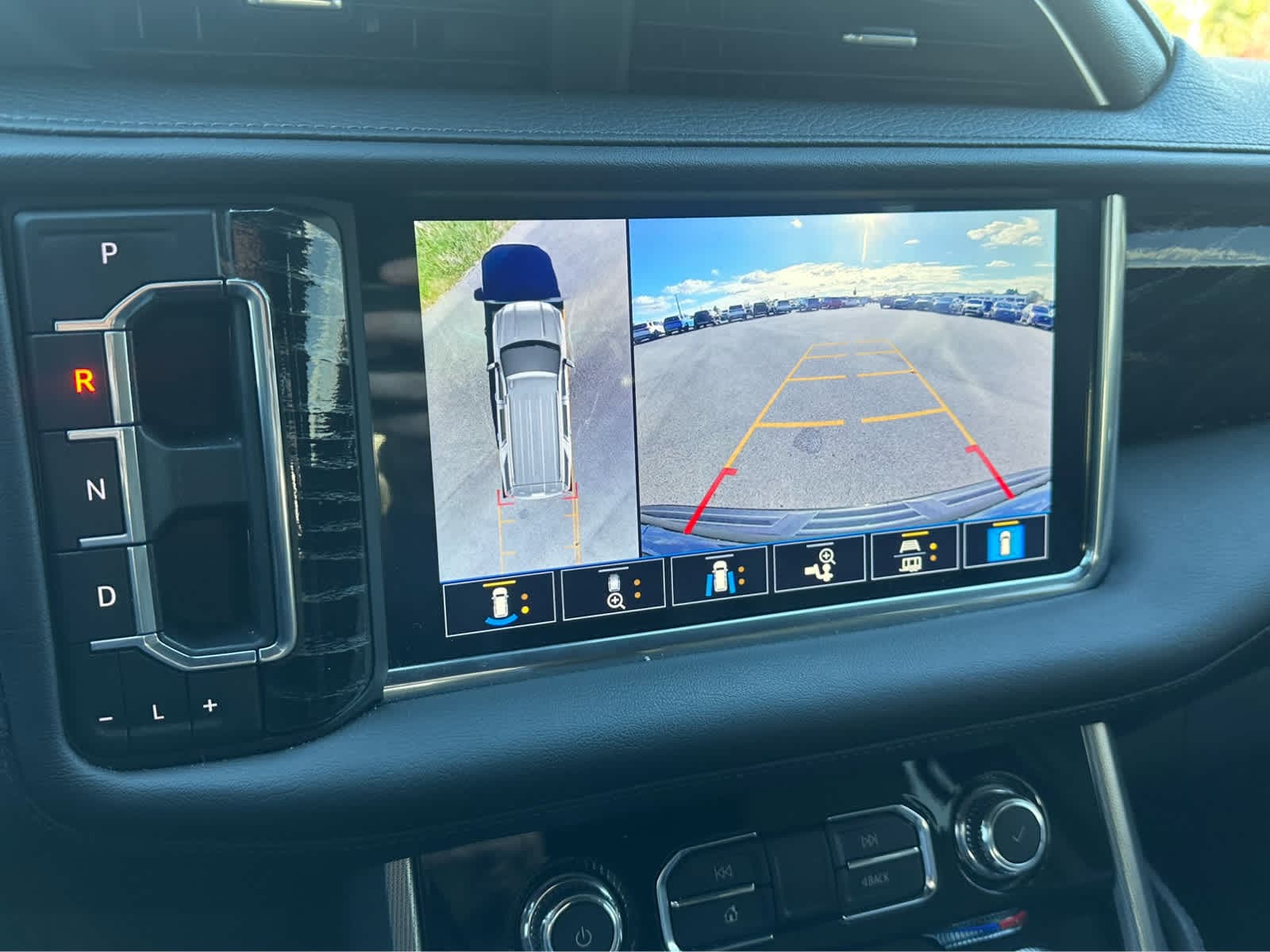 Thumbnail: 2021 GMC Yukon - 16