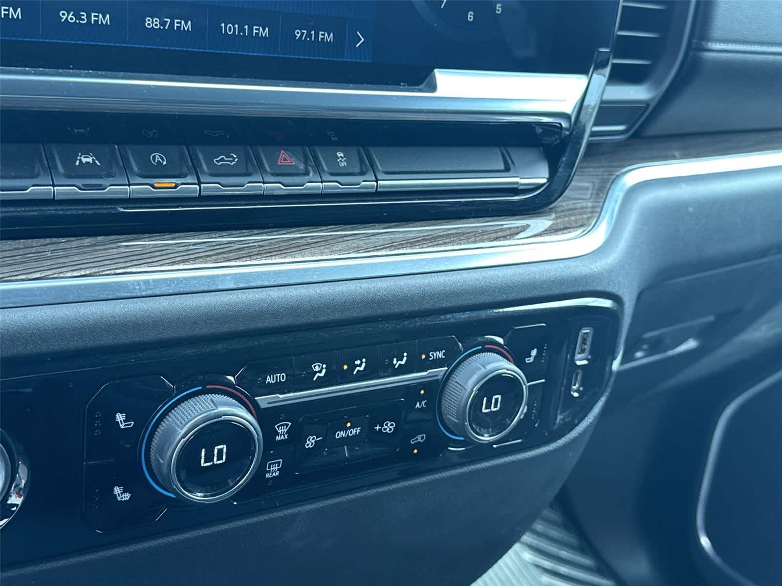 Thumbnail: 2022 Chevrolet Silverado 1500 - 19