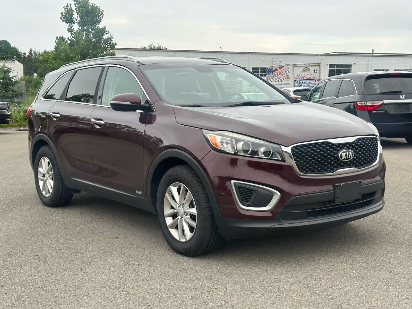 Thumbnail: 2016 Kia Sorento - 3