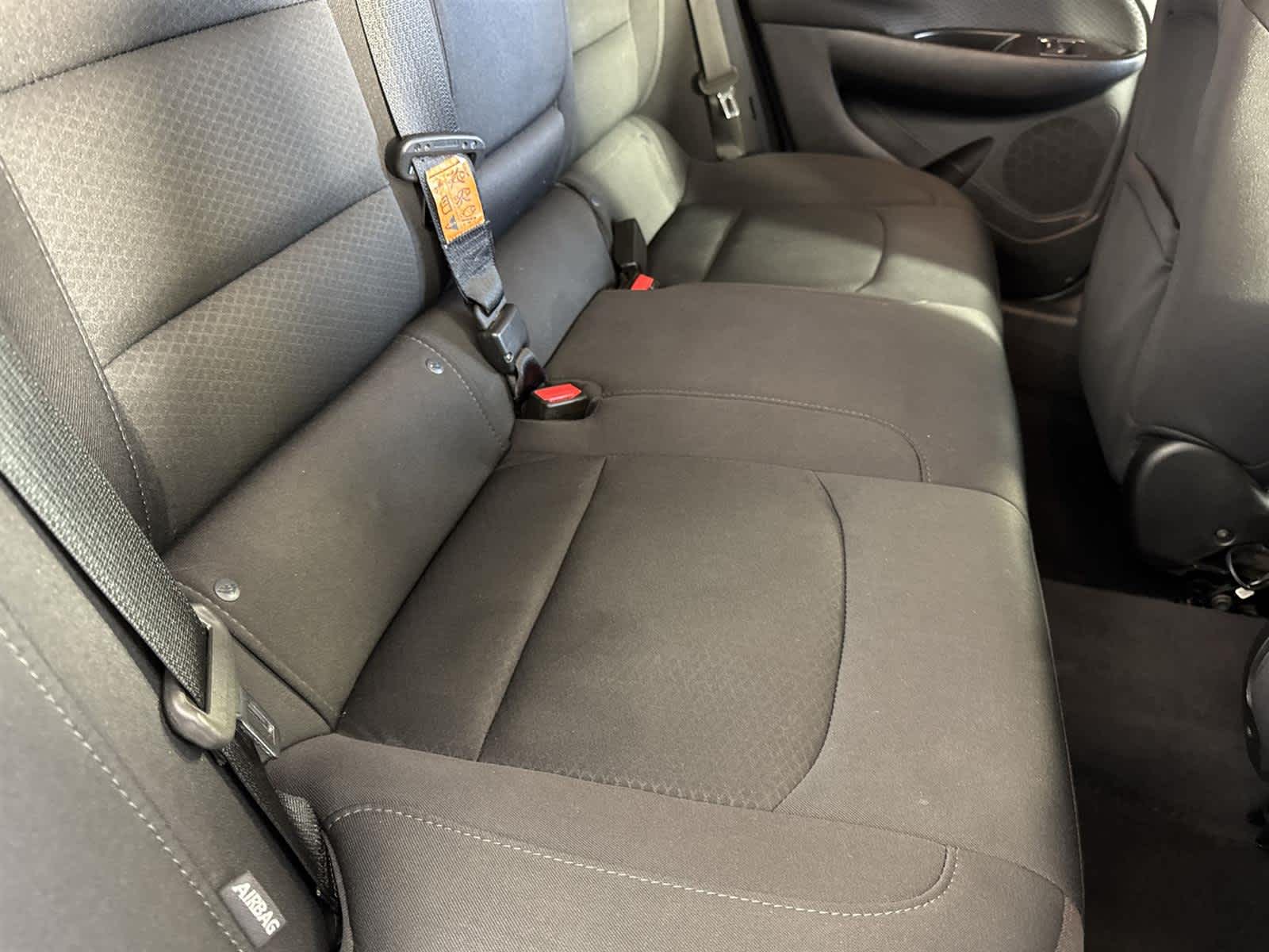 Thumbnail: 2017 Chevrolet Malibu - 16