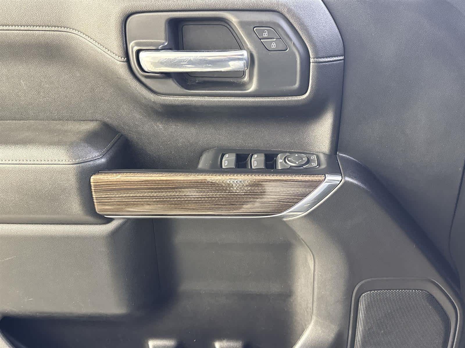 Thumbnail: 2020 Chevrolet Silverado 1500 - 19