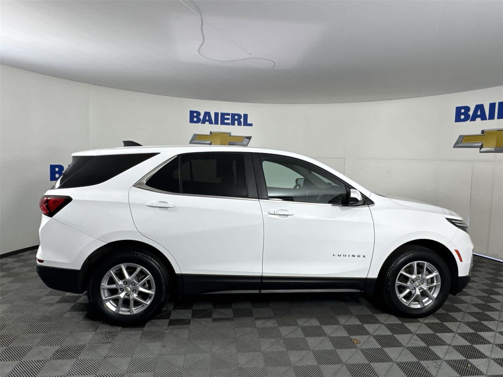 Thumbnail: 2023 Chevrolet Equinox - 6