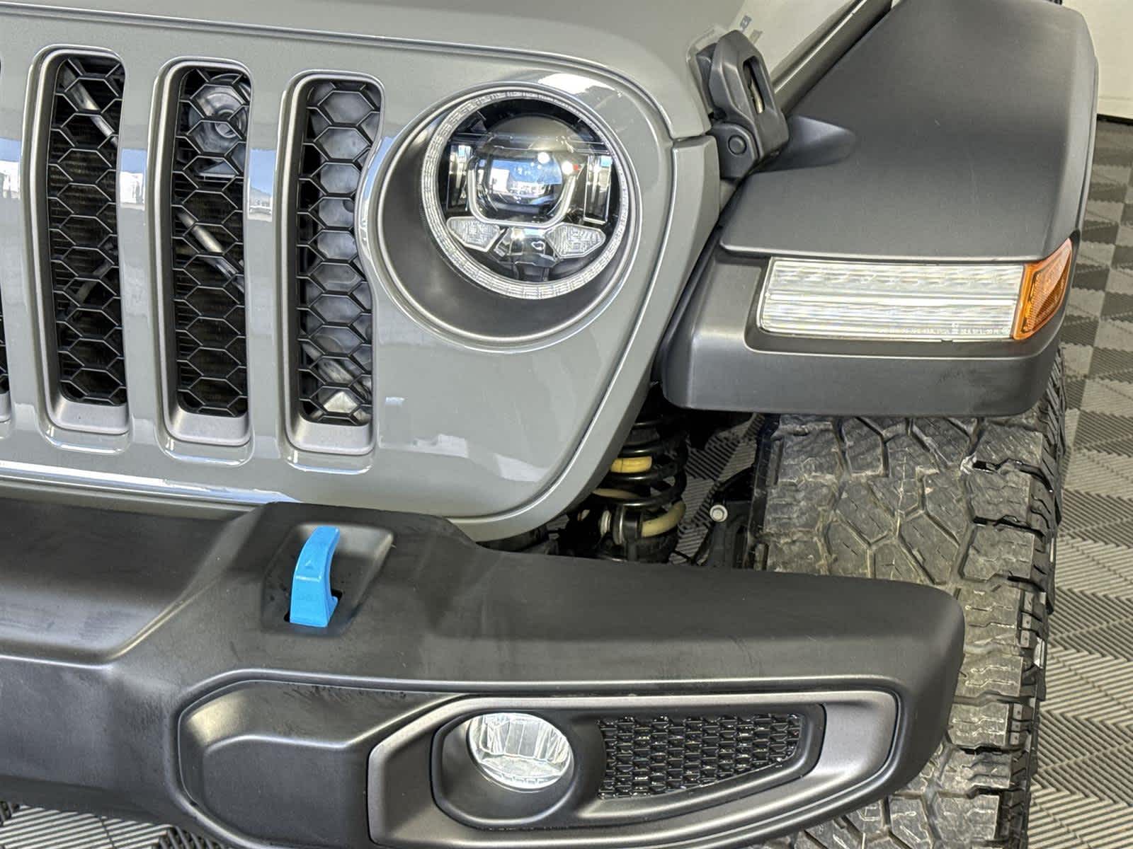Thumbnail: 2022 Jeep Wrangler - 9