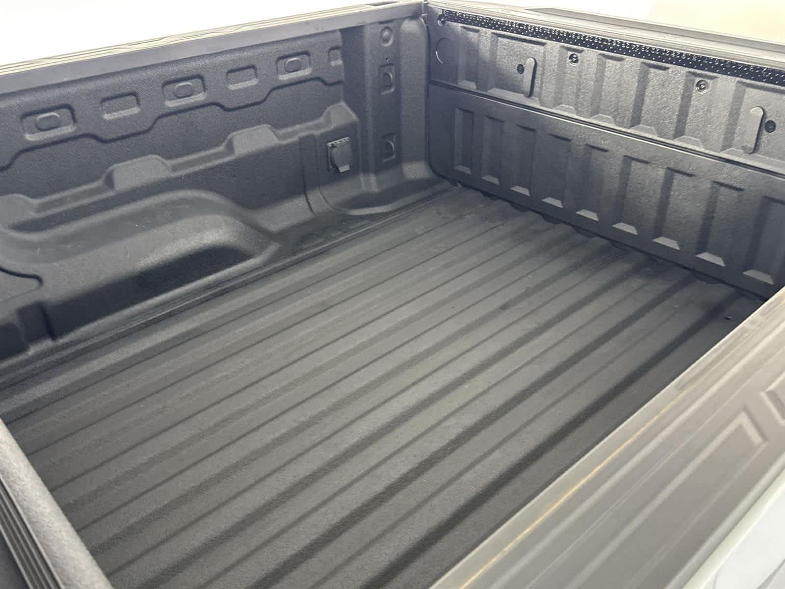 Thumbnail: 2023 Chevrolet Colorado - 15