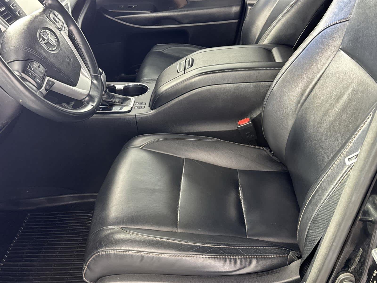 Thumbnail: 2018 Toyota Highlander - 11