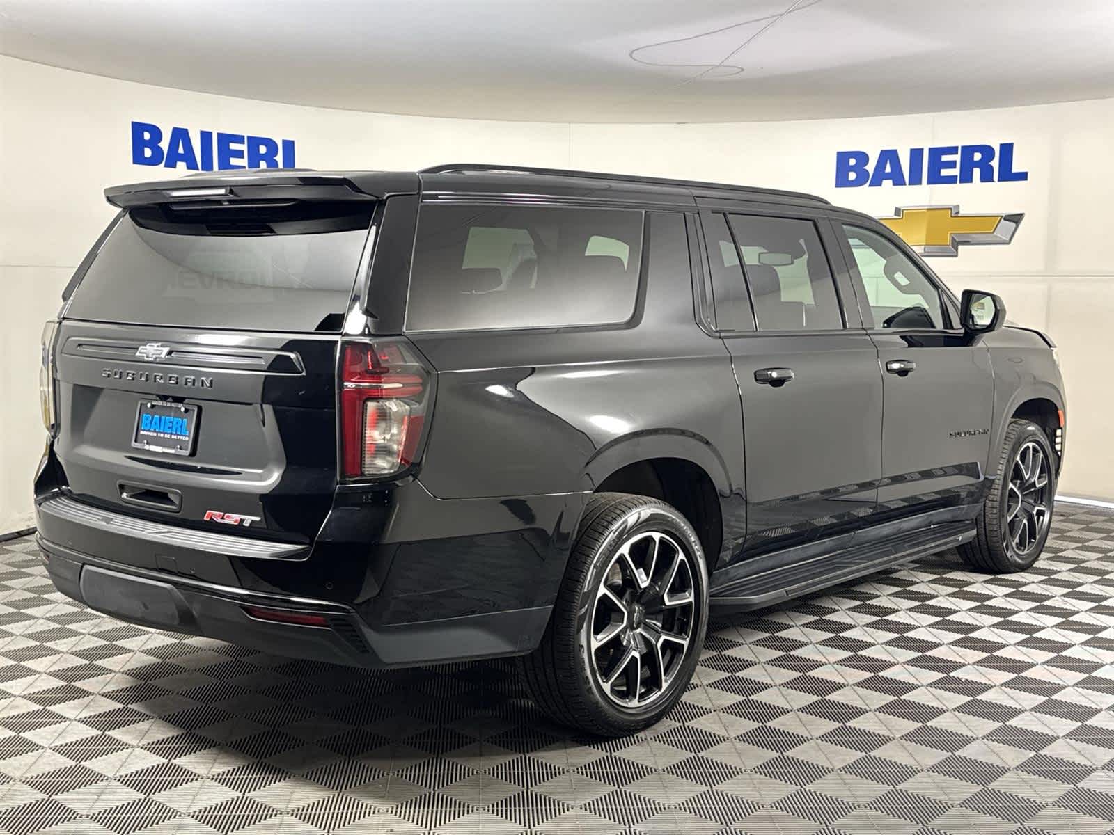 Thumbnail: 2023 Chevrolet Suburban - 5