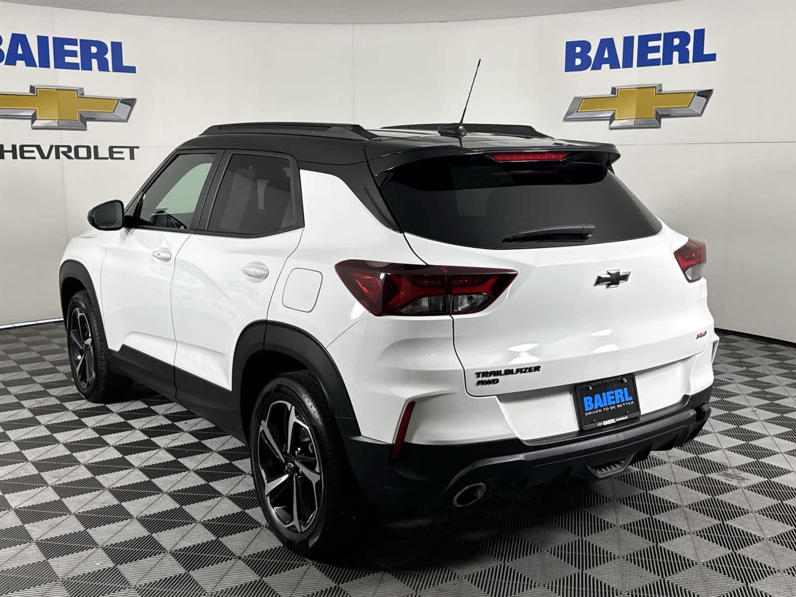 Thumbnail: 2023 Chevrolet TrailBlazer - 3