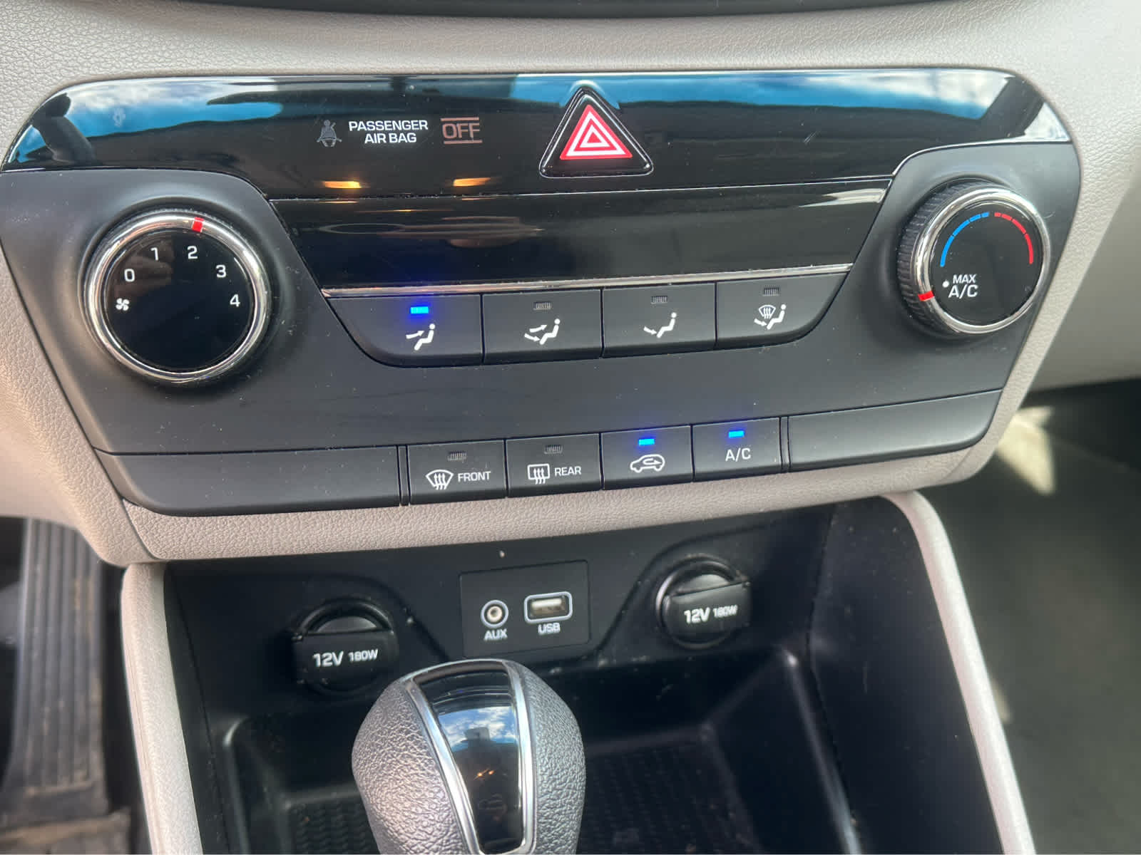 Thumbnail: 2018 Hyundai Tucson - 15